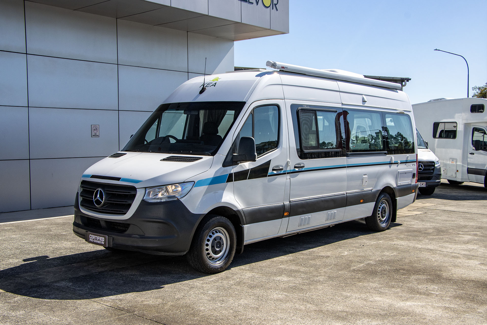 Carousel Popup Main - 2021 Kea Nomad M700 Mercedes 3 Berth