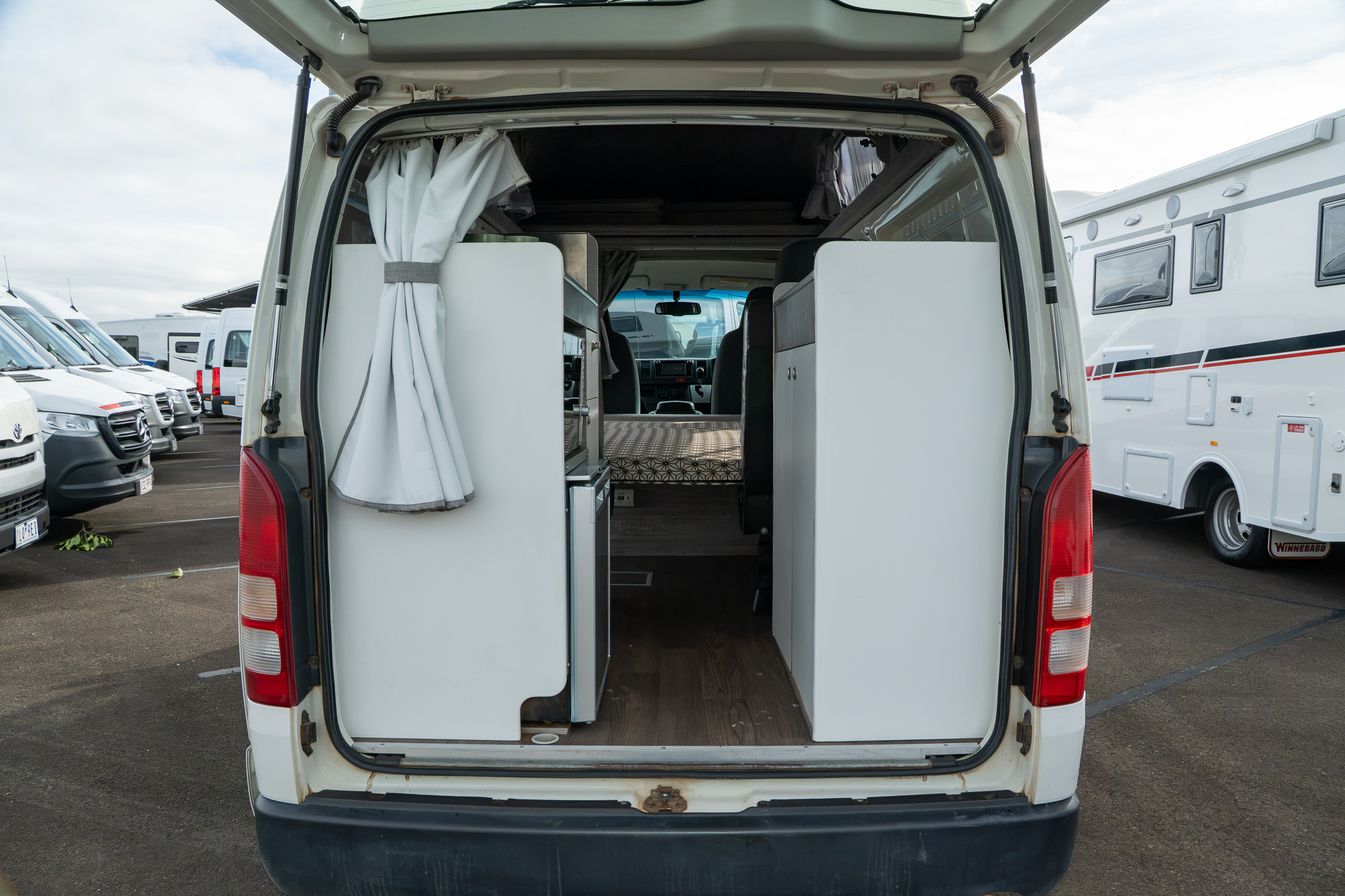 Carousel Popup Thumnails 11 - 2018 Talvor Endeavour Toyota 4 Berth