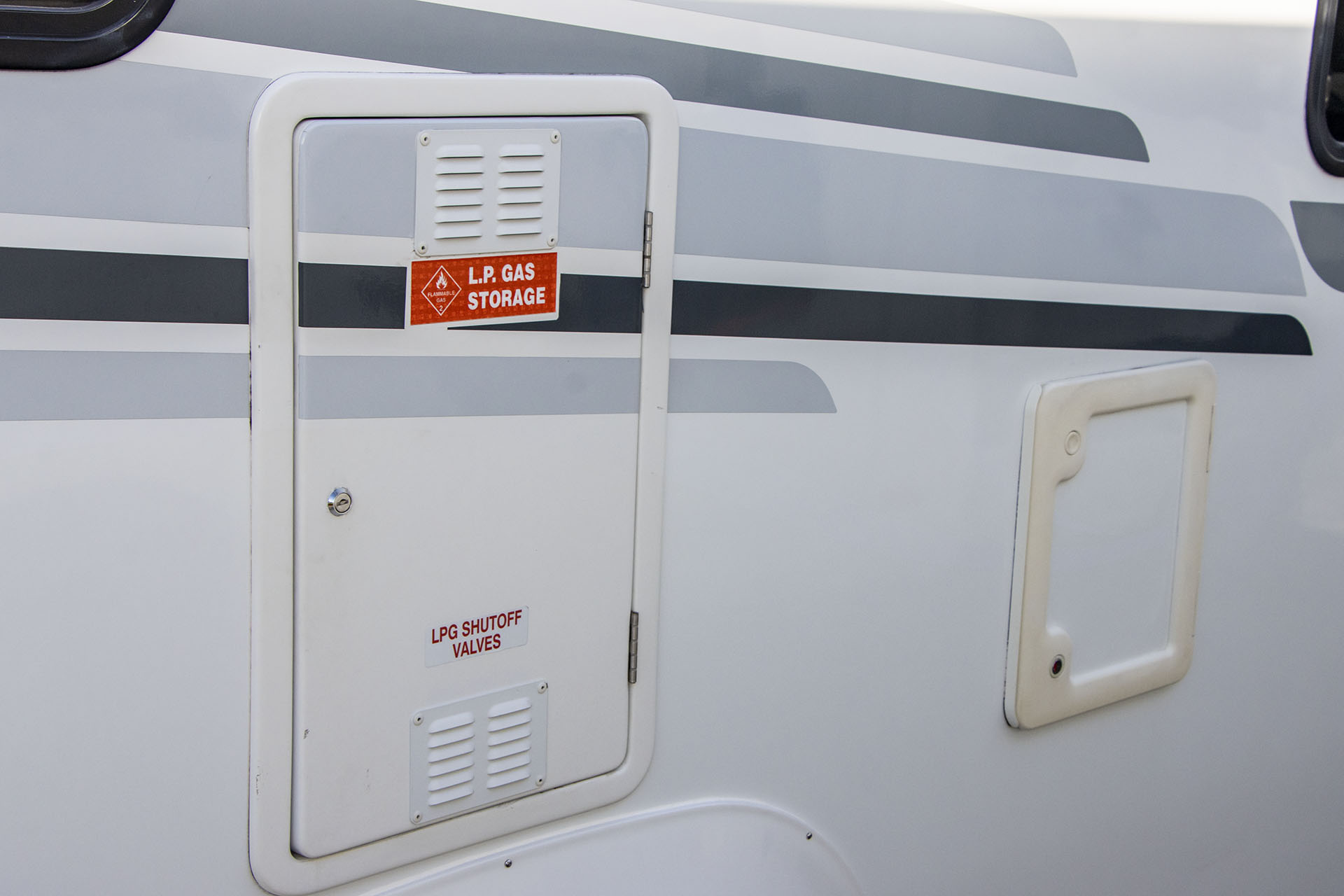 Carousel Popup Thumnails 10 - 2021 Kea Discovery M660 Mercedes 4 Berth