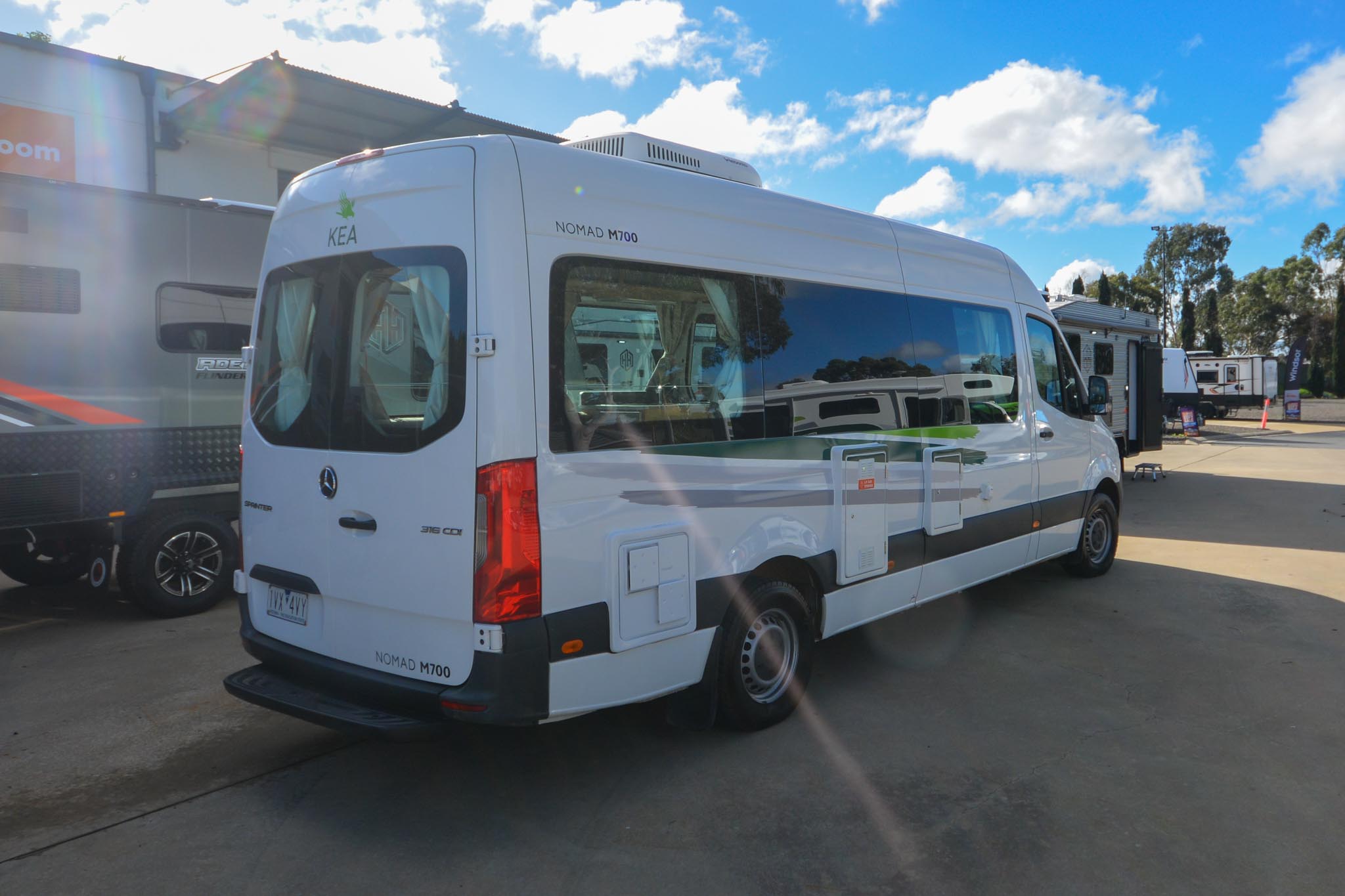 Carousel Popup Thumnails 8 - 2022 Kea Nomad M700 Mercedes 3 Berth