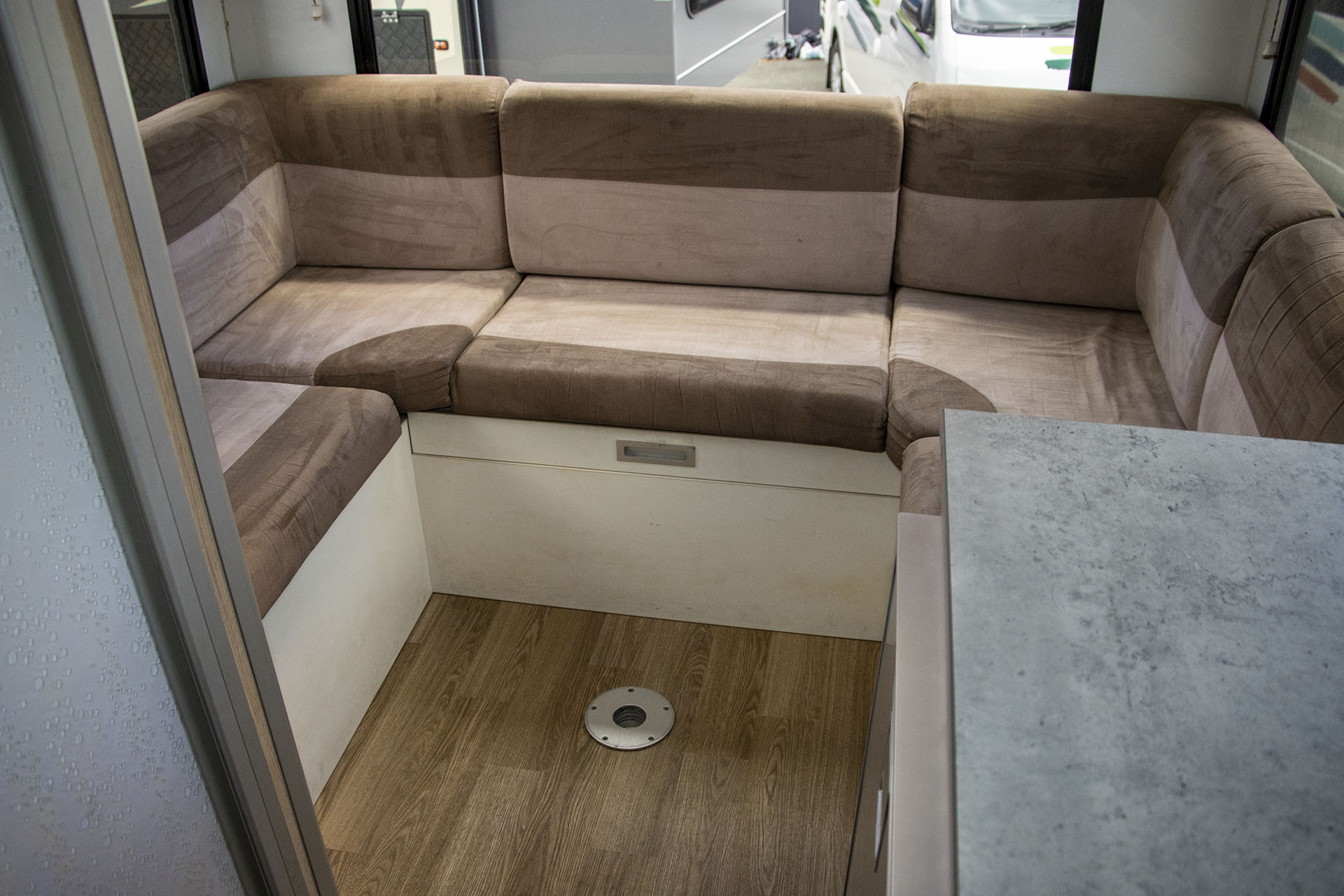 Carousel Popup Thumnails 21 - 2021 Kea River M721 Mercedes 6 Berth