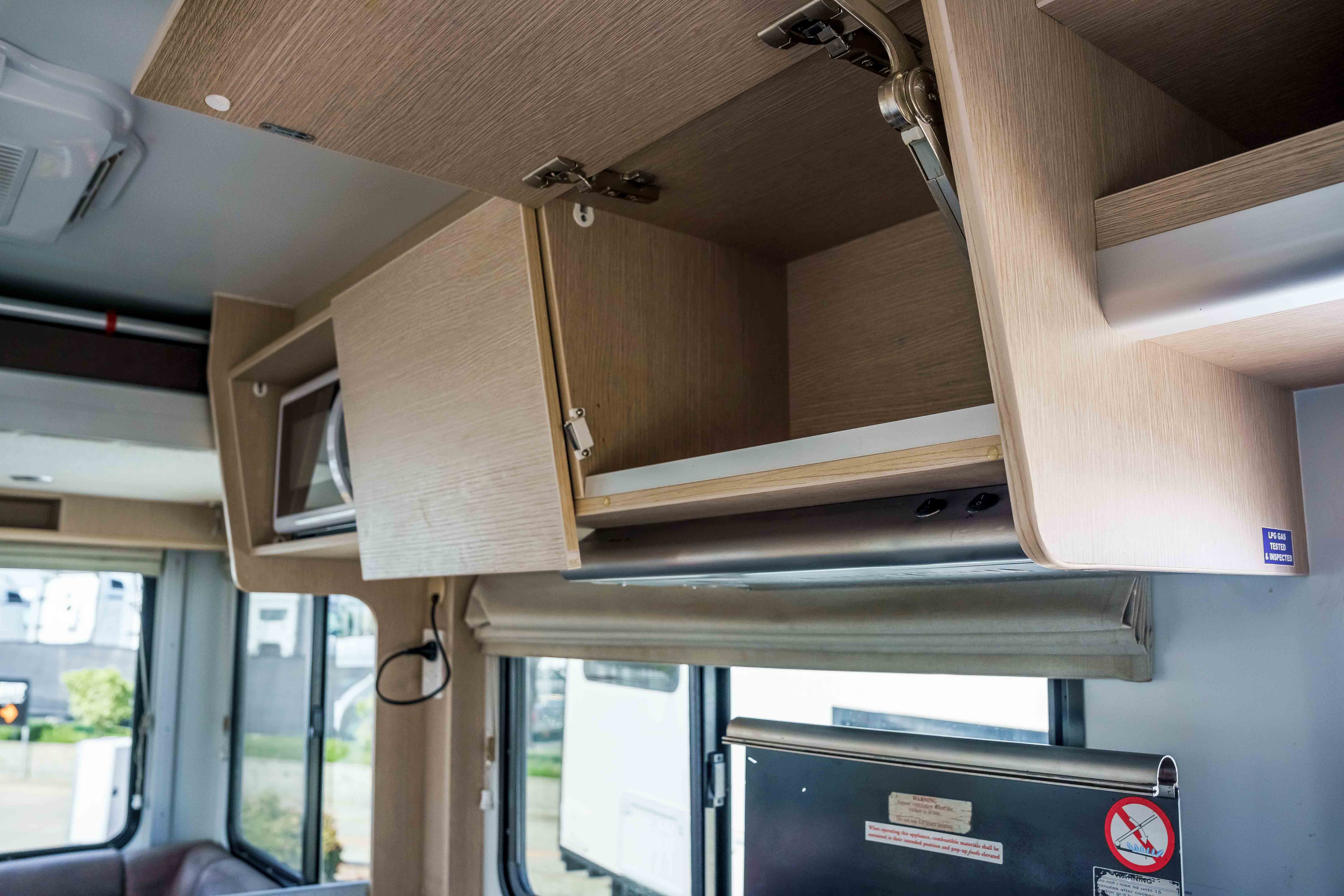 Carousel Popup Thumnails 14 - 2021 Kea Discovery M660 Mercedes 4 Berth
