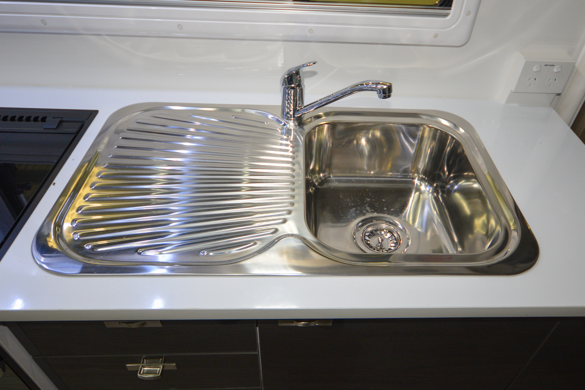 Carousel Popup Thumnails 34 - 2024 Windsor Simpson Fiat 4 Berth