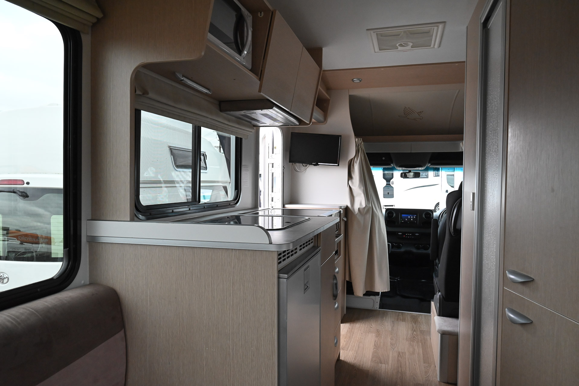 Carousel Popup Thumnails 30 - 2021 Kea Discovery M660 Mercedes 4 Berth