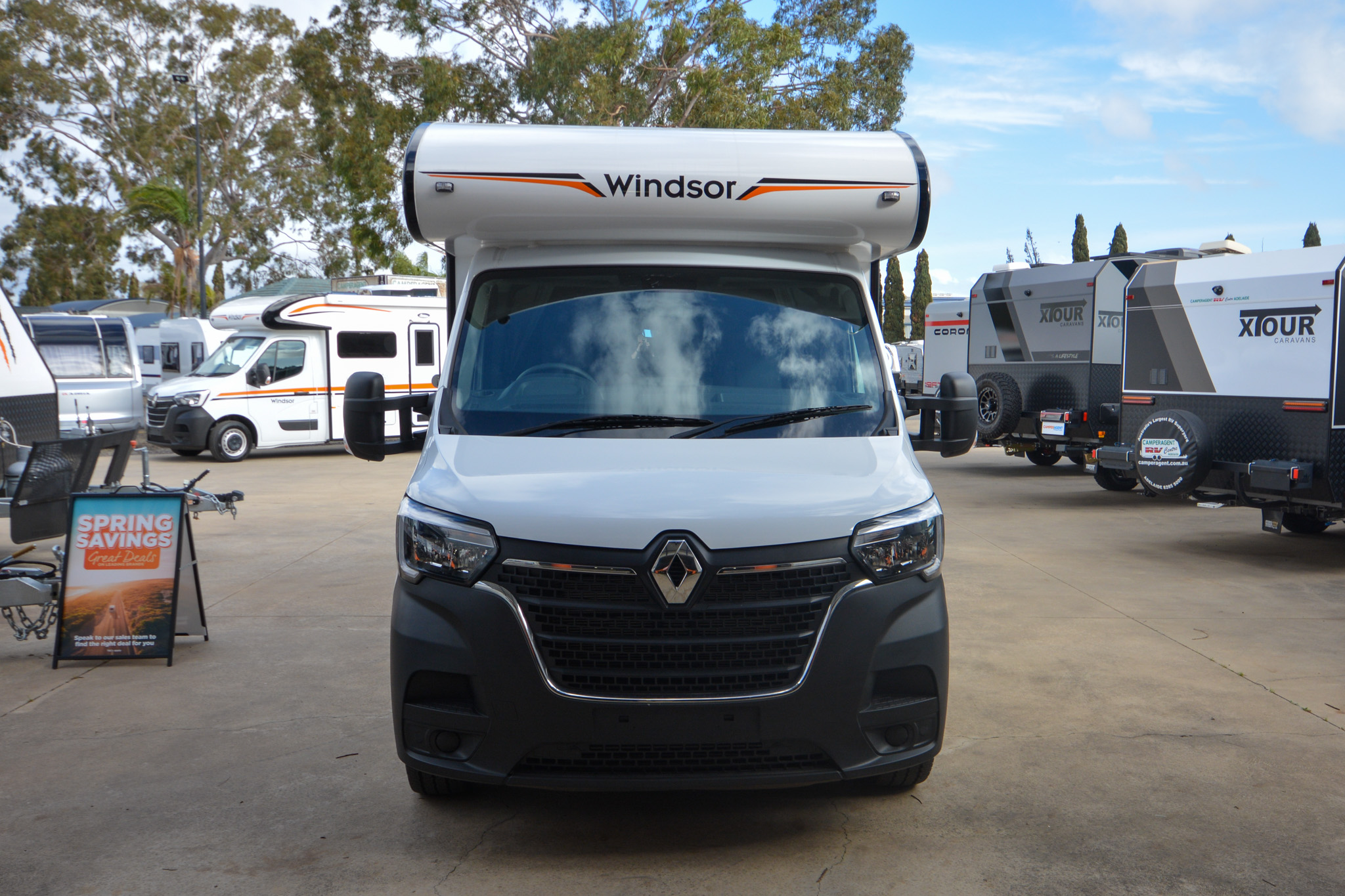 Carousel Popup Thumnails 4 - 2024 Windsor Daintree Renault 2 Berth