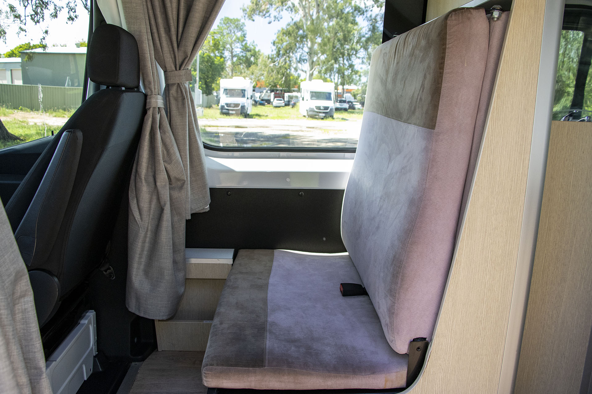 Carousel Popup Thumnails 15 - 2021 Kea Nomad M700 Mercedes 3 Berth