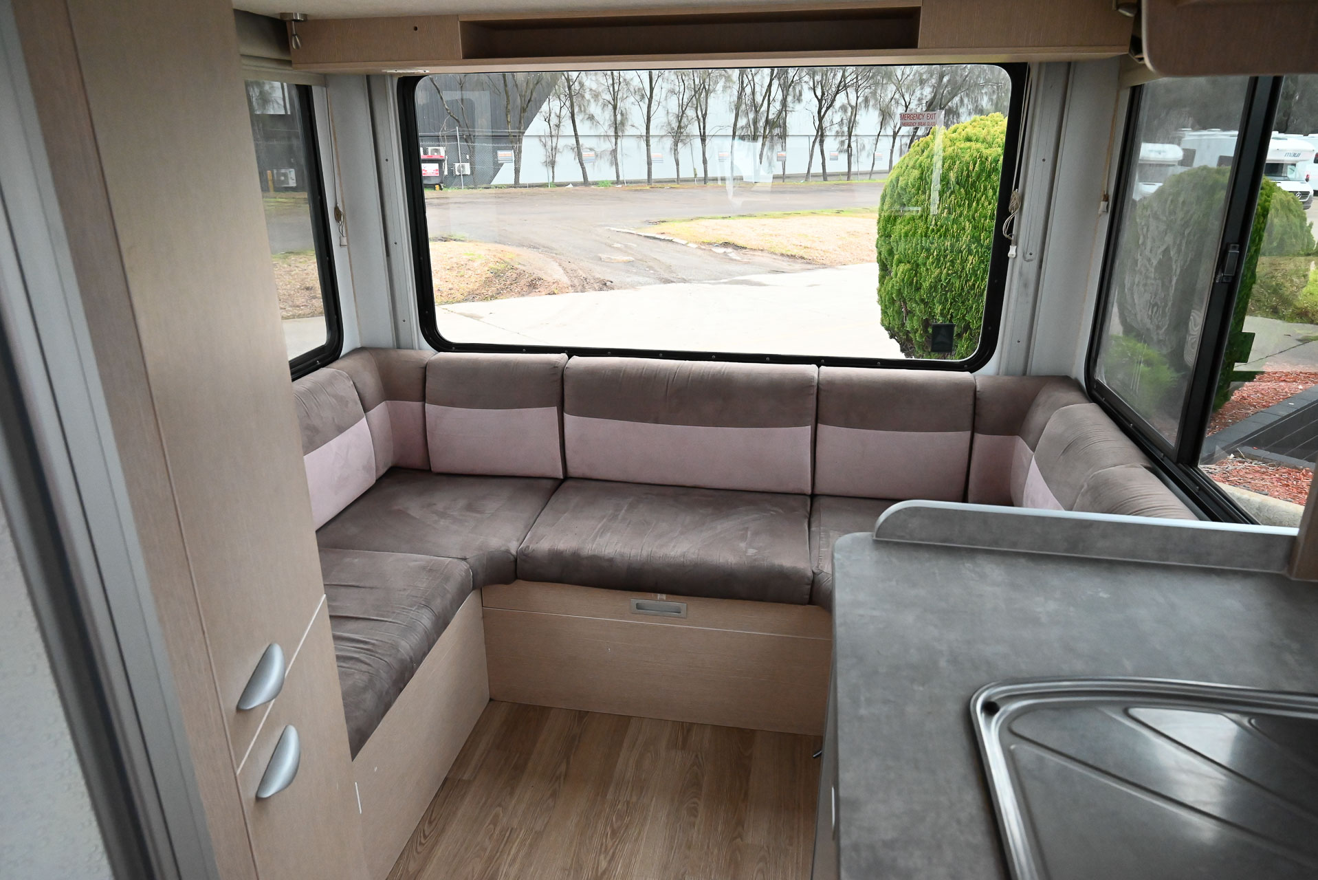 Carousel Popup Thumnails 27 - 2021 Kea Discovery M660 Mercedes 4 Berth