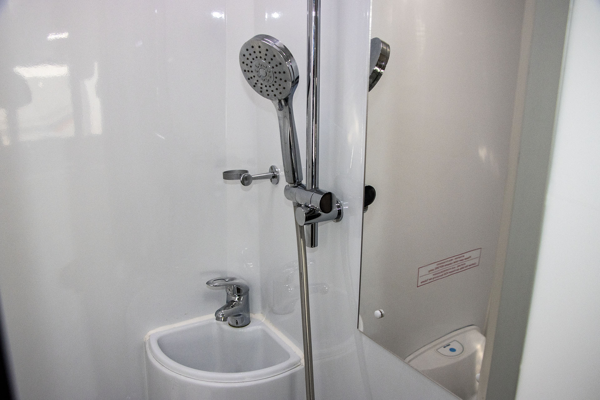 Carousel Popup Thumnails 24 - 2022 Windsor Cascade M670 Mercedes 4 Berth