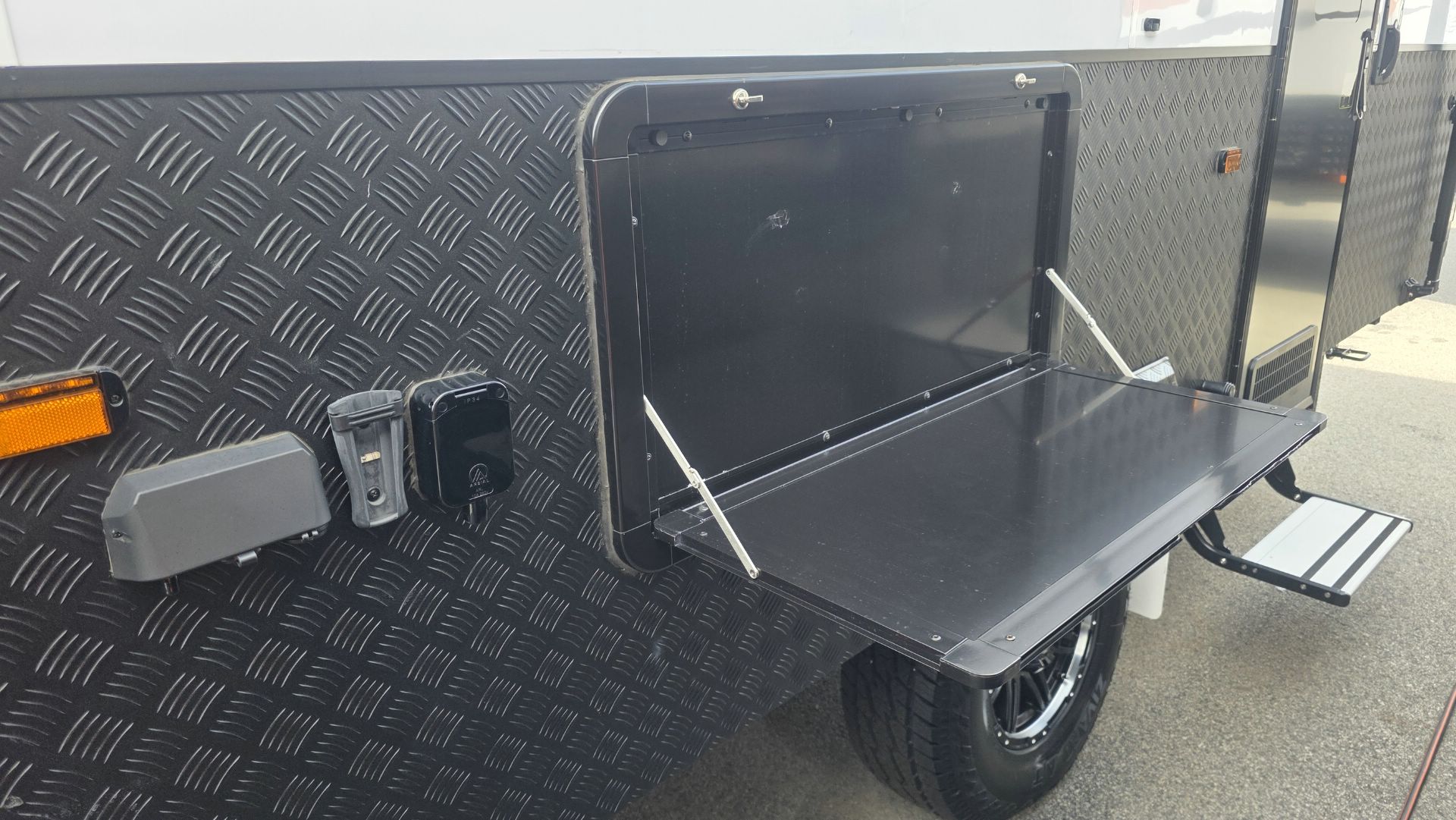 Carousel Popup Thumnails 26 - 2025 Design RV Odyssey V1-1 18'8
