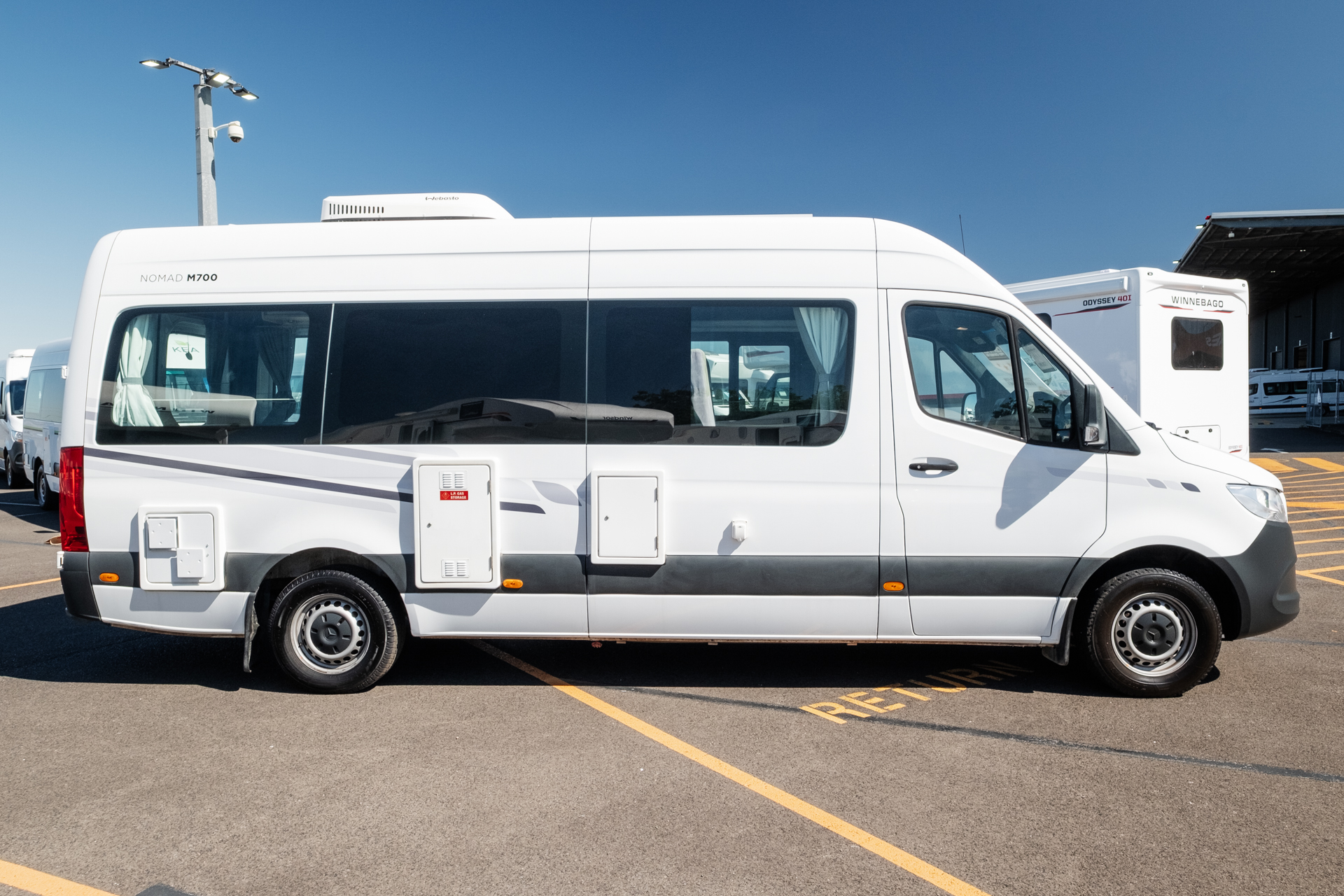 Carousel Popup Thumnails 8 - 2022 Kea Nomad M700 Mercedes 3 Berth