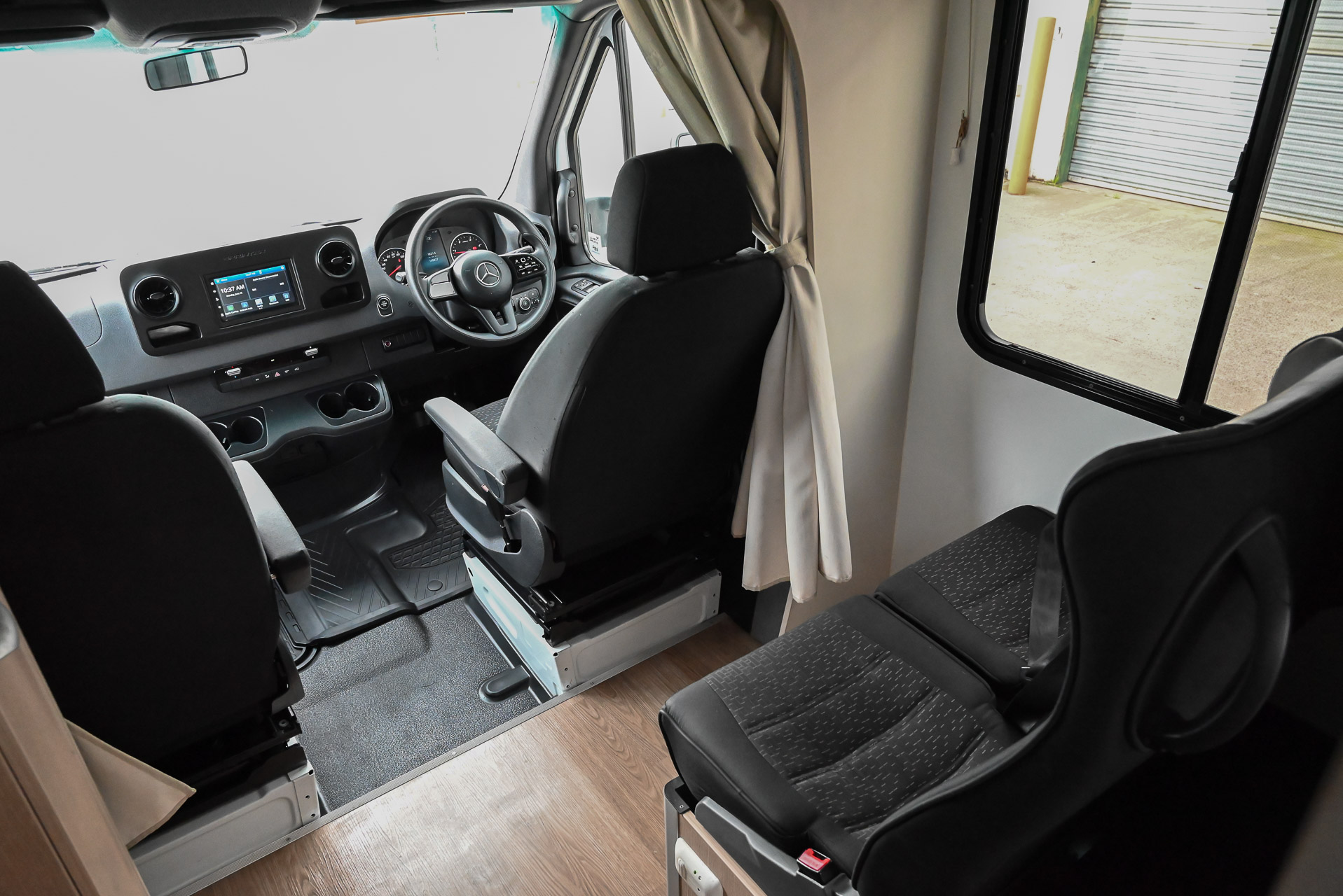 Carousel Popup Thumnails 21 - 2021 Kea Discovery M660 Mercedes 4 Berth