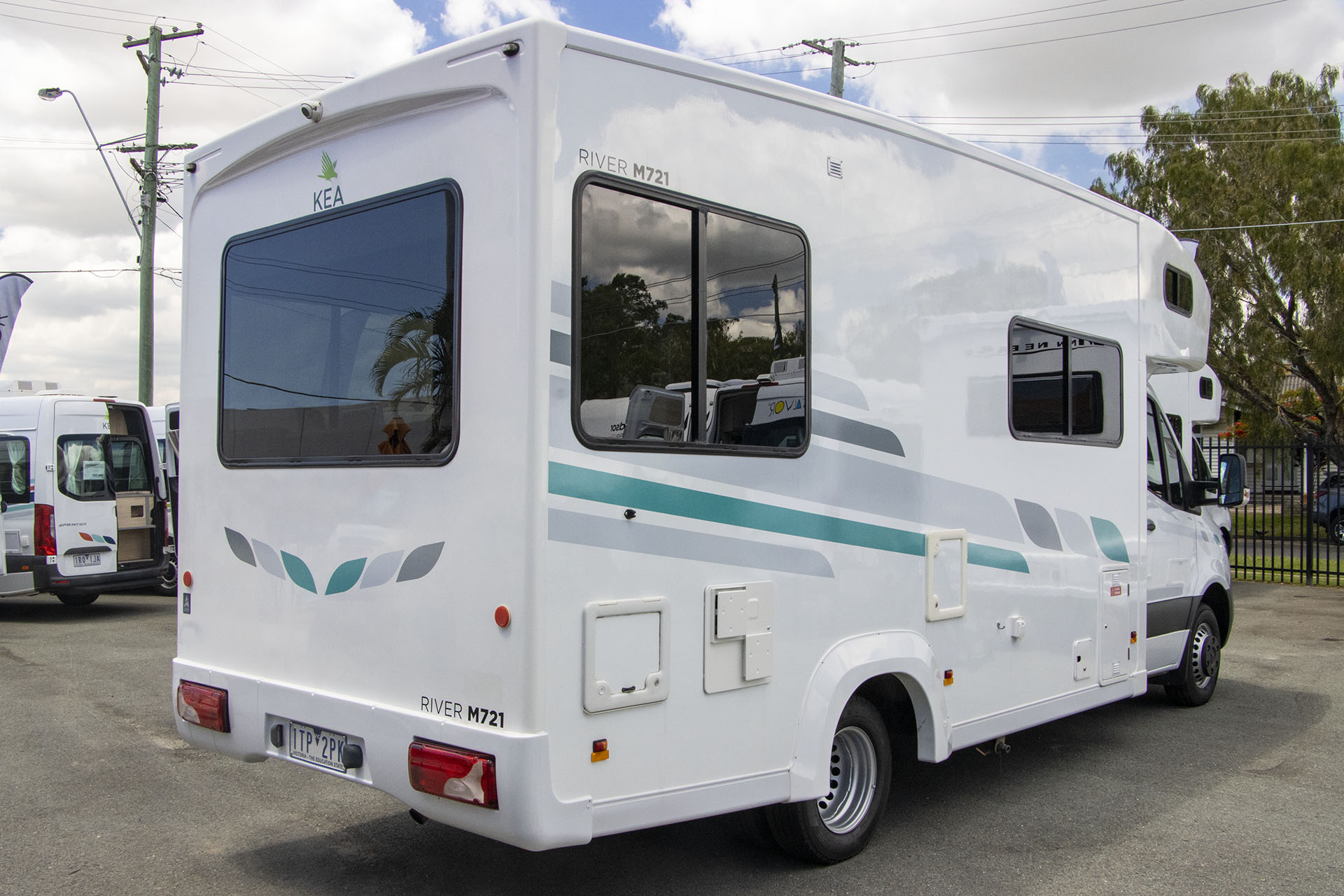 Carousel Popup Thumnails 9 - 2021 Kea River M721 Mercedes 6 Berth