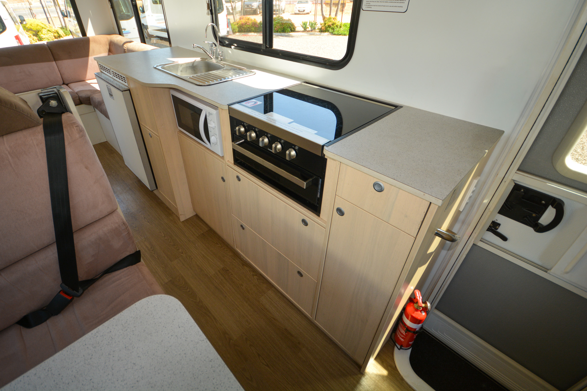 Carousel Popup Thumnails 32 - 2021 Kea River M721 Mercedes 6 Berth