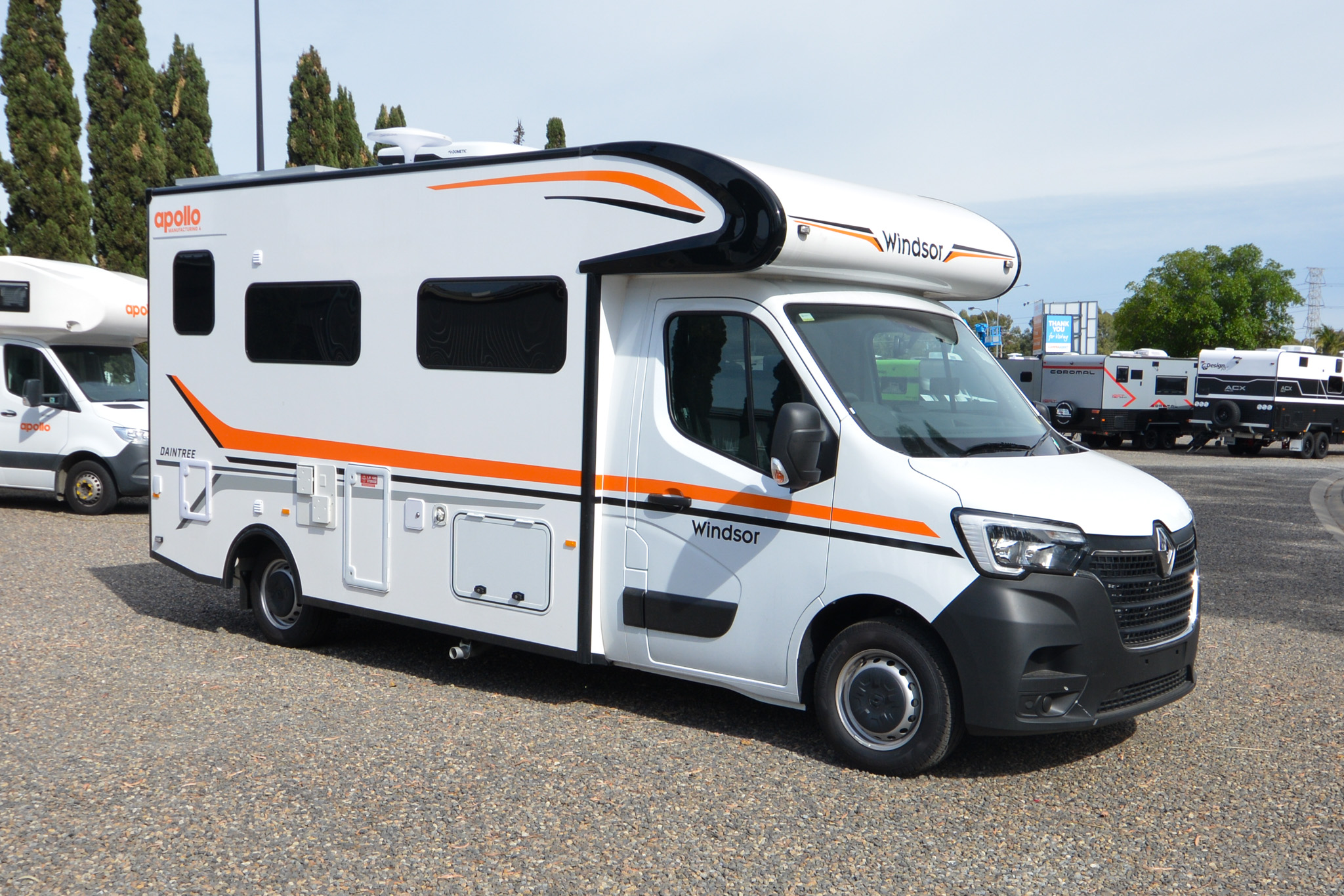 Carousel Popup Thumnails 3 - 2024 Windsor Daintree Renault 2 Berth