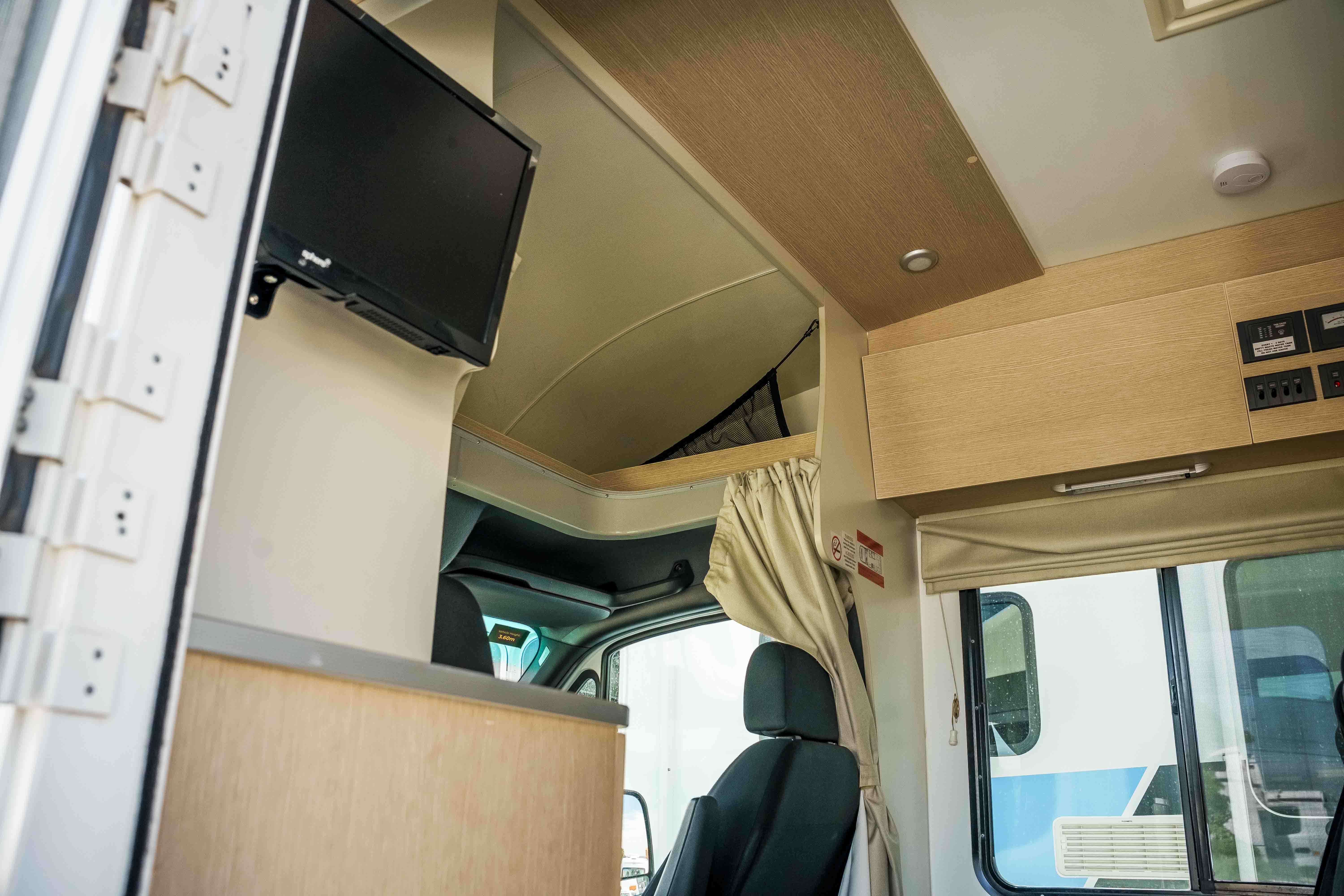 Carousel Popup Thumnails 8 - 2021 Kea Discovery M660 Mercedes 4 Berth