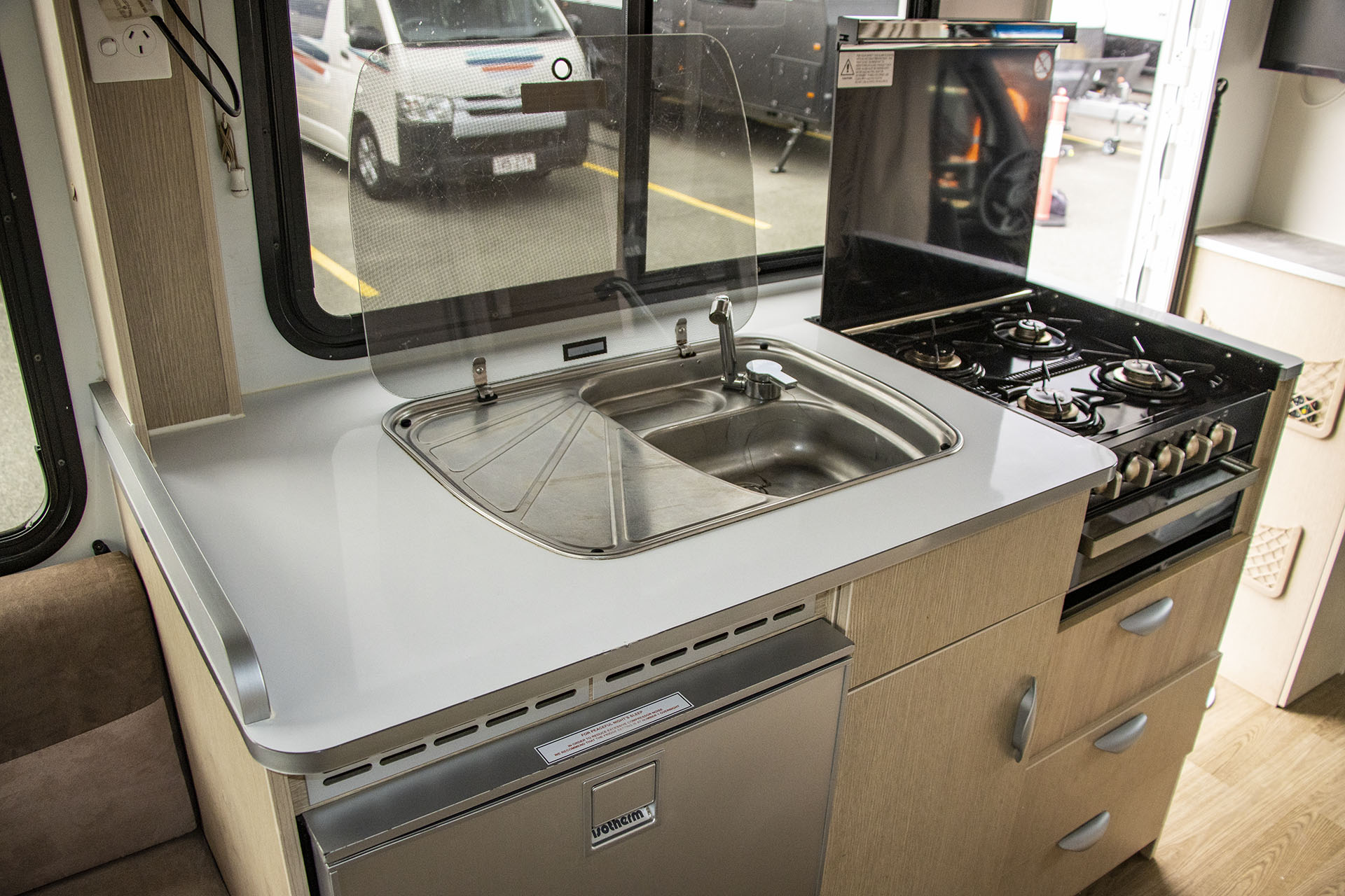 Carousel Popup Thumnails 31 - 2021 Kea Discovery M660 Mercedes 4 Berth
