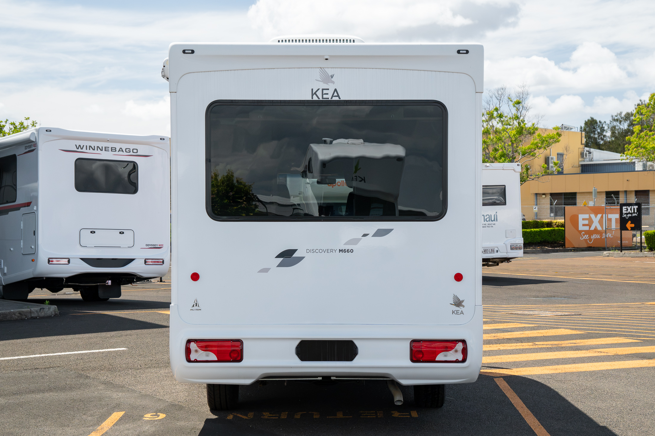 Carousel Popup Thumnails 9 - 2024 Mercedes-Benz Discovery M660 4 Berth