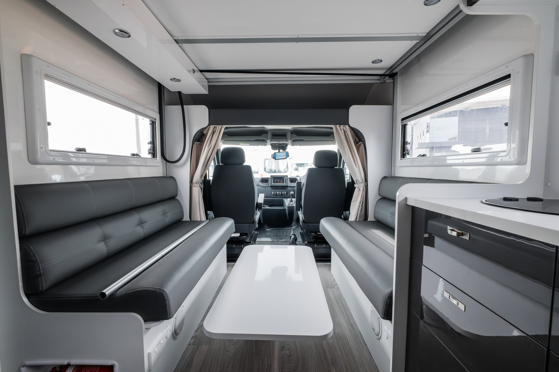 Carousel Popup Thumnails 15 - 2024 Windsor Daintree Renault 2 Berth