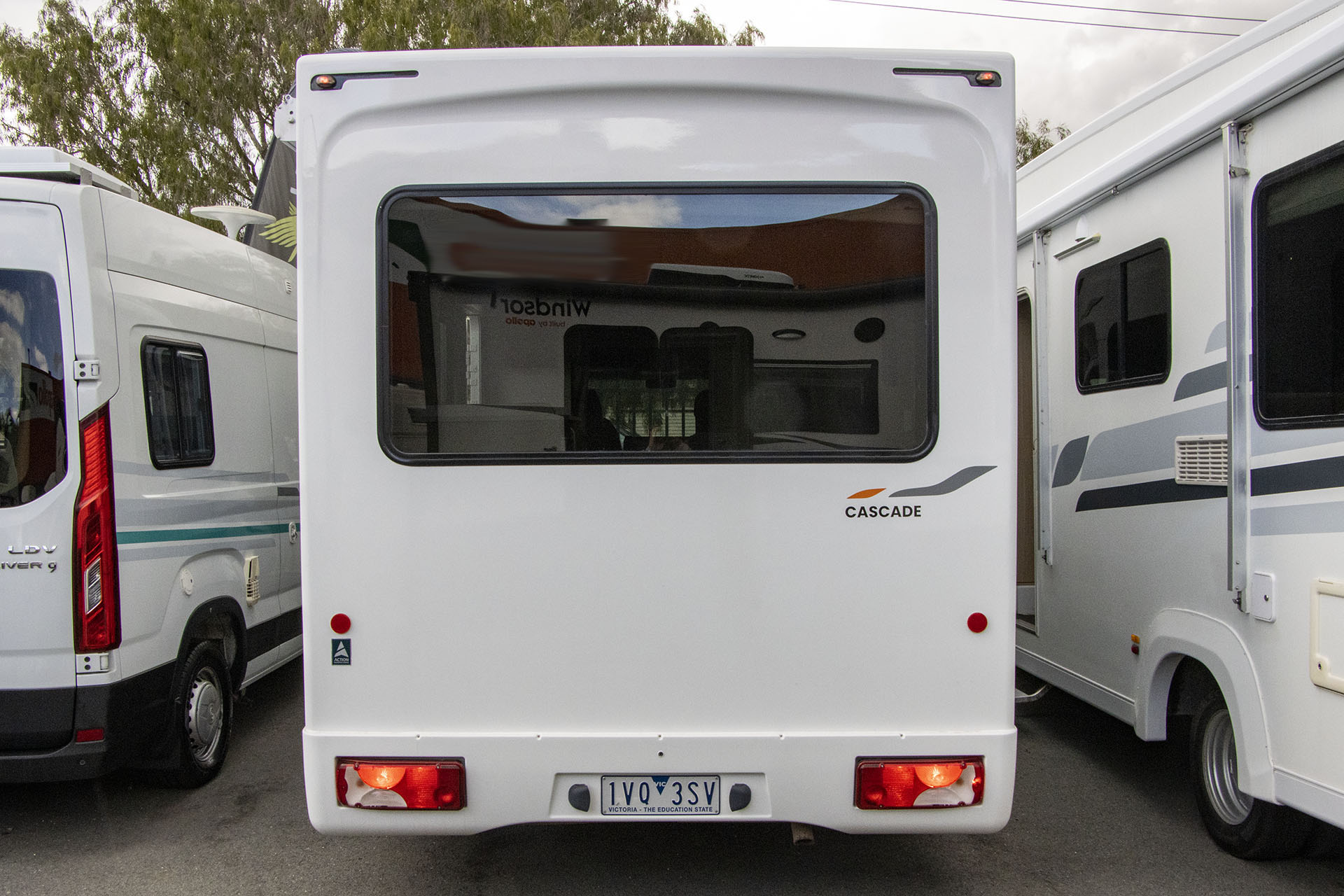 Carousel Popup Thumnails 9 - 2022 Windsor Cascade M670 Mercedes 4 Berth