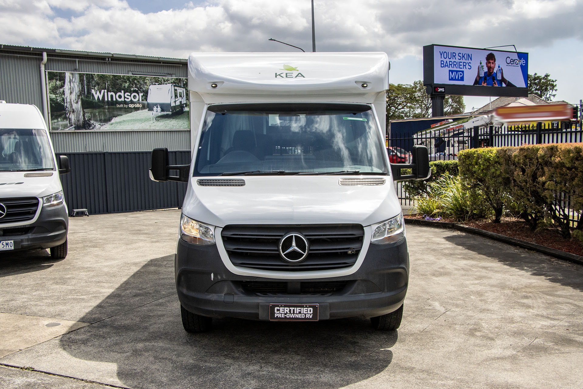 Carousel Popup Thumnails 3 - 2021 Kea Discovery M660 Mercedes 4 Berth