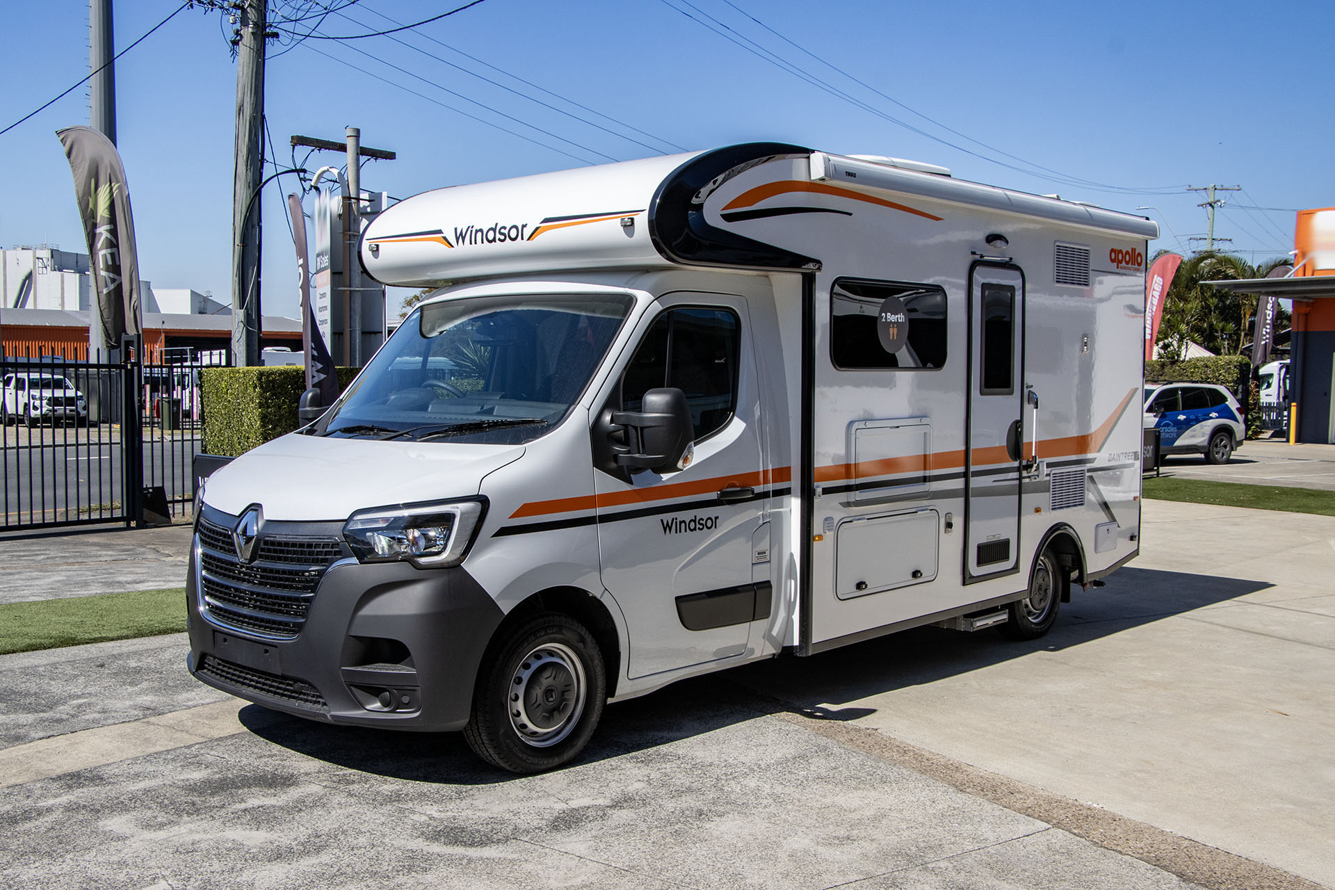 Carousel Popup Main - 2024 Windsor Daintree Renault 2 Berth
