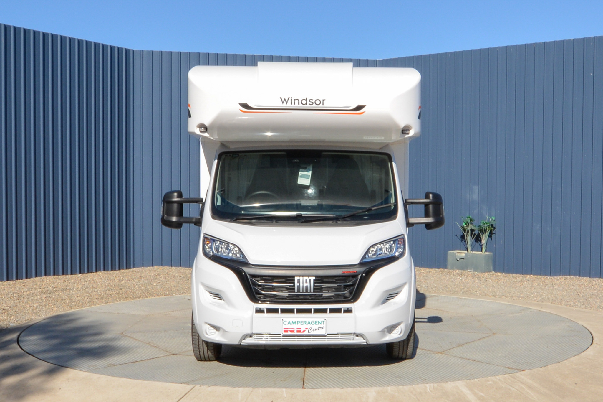 Carousel Popup Thumnails 4 - 2024 Windsor Simpson Fiat 4 Berth