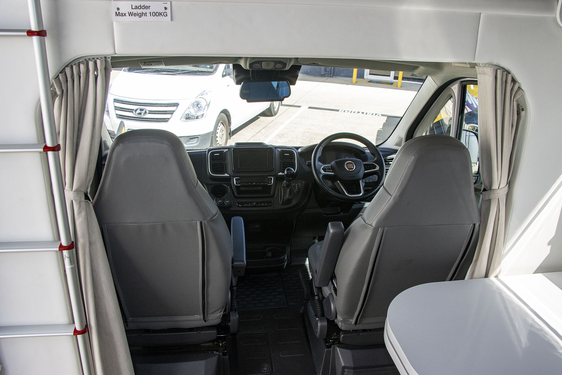 Carousel Popup Thumnails 11 - 2024 Windsor Simpson Fiat 4 Berth