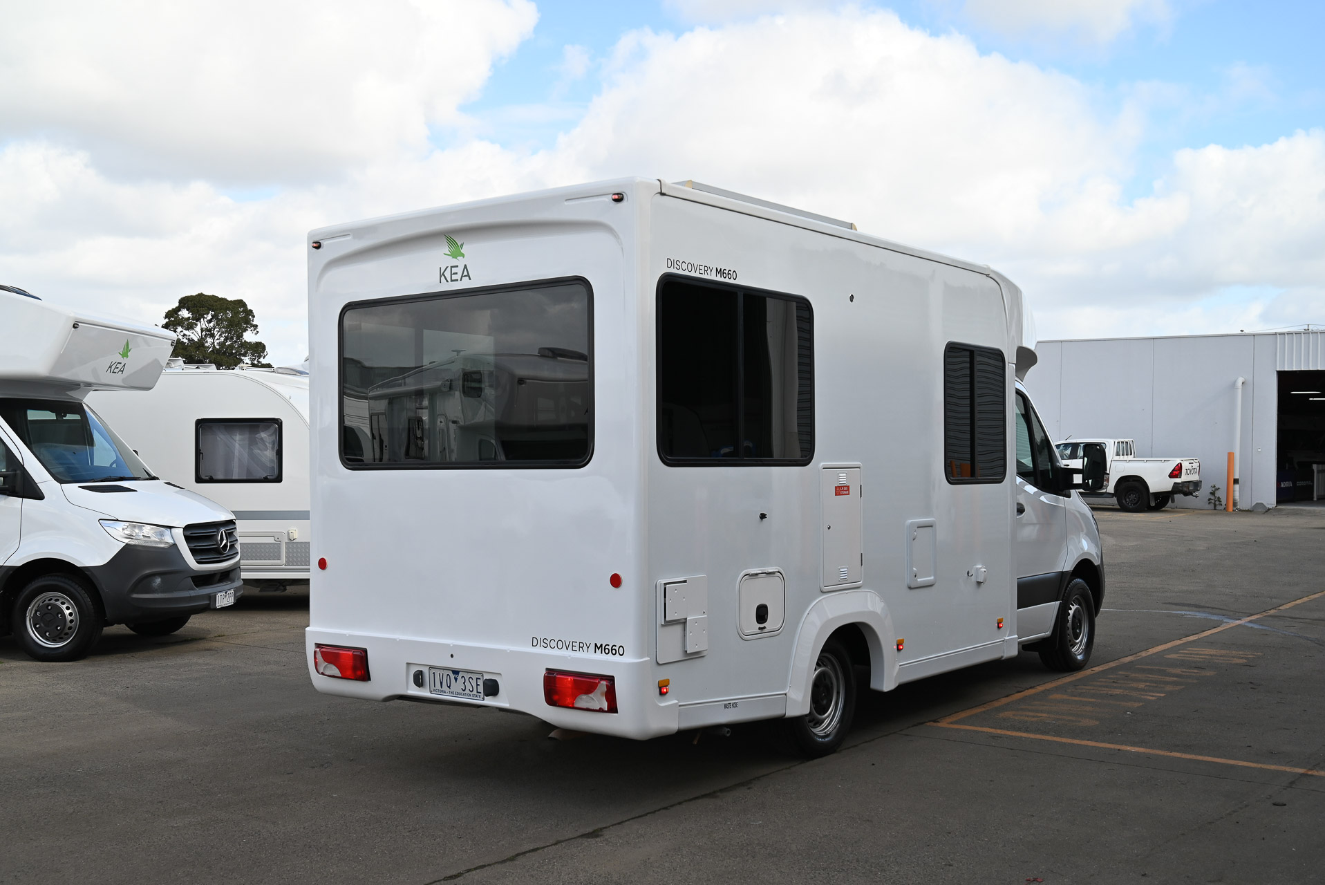 Carousel Popup Thumnails 9 - 2021 Kea Nomad Mercedes M700 3 Berth