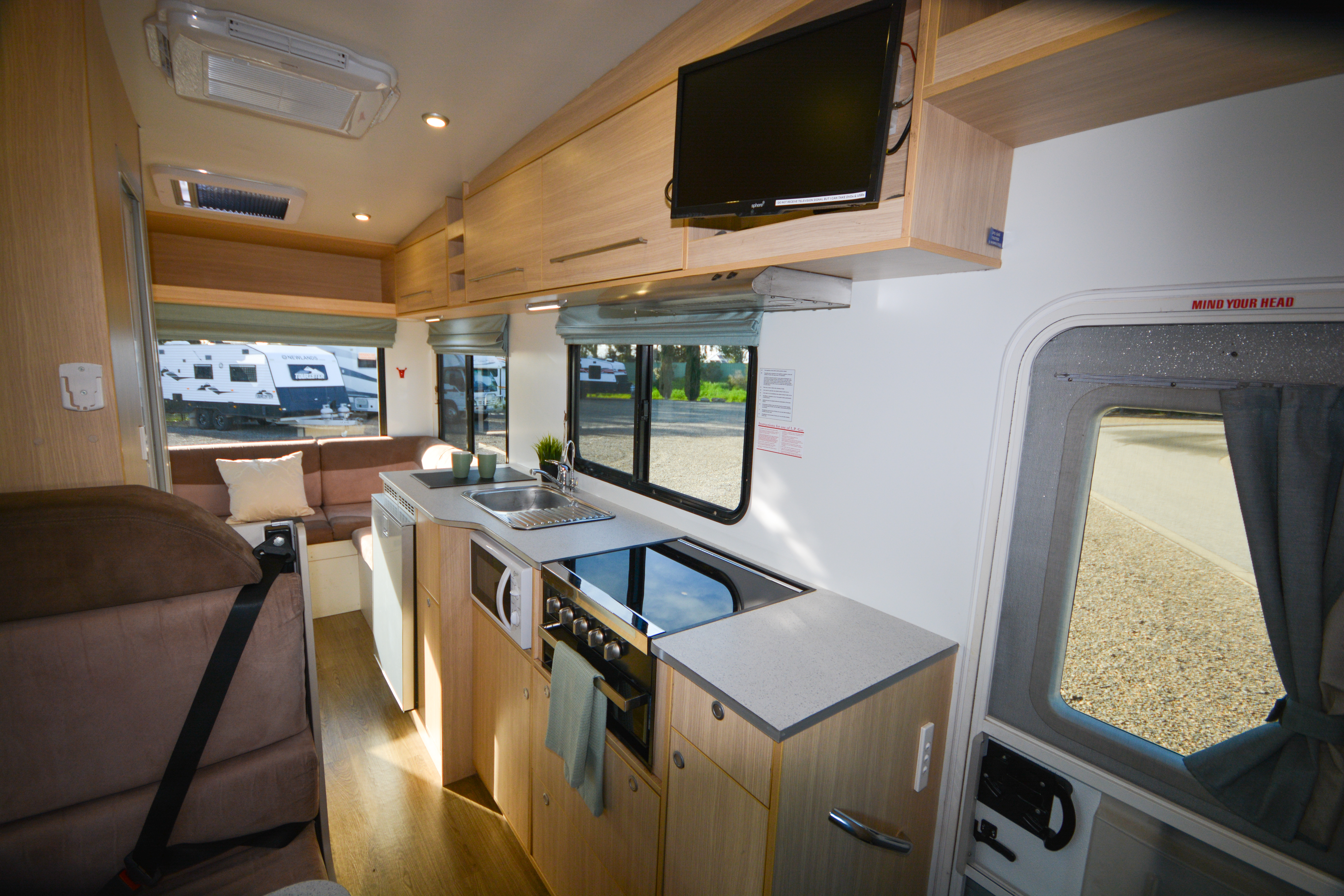 Carousel Popup Thumnails 20 - 2021 Kea River M721 Mercedes 6 Berth