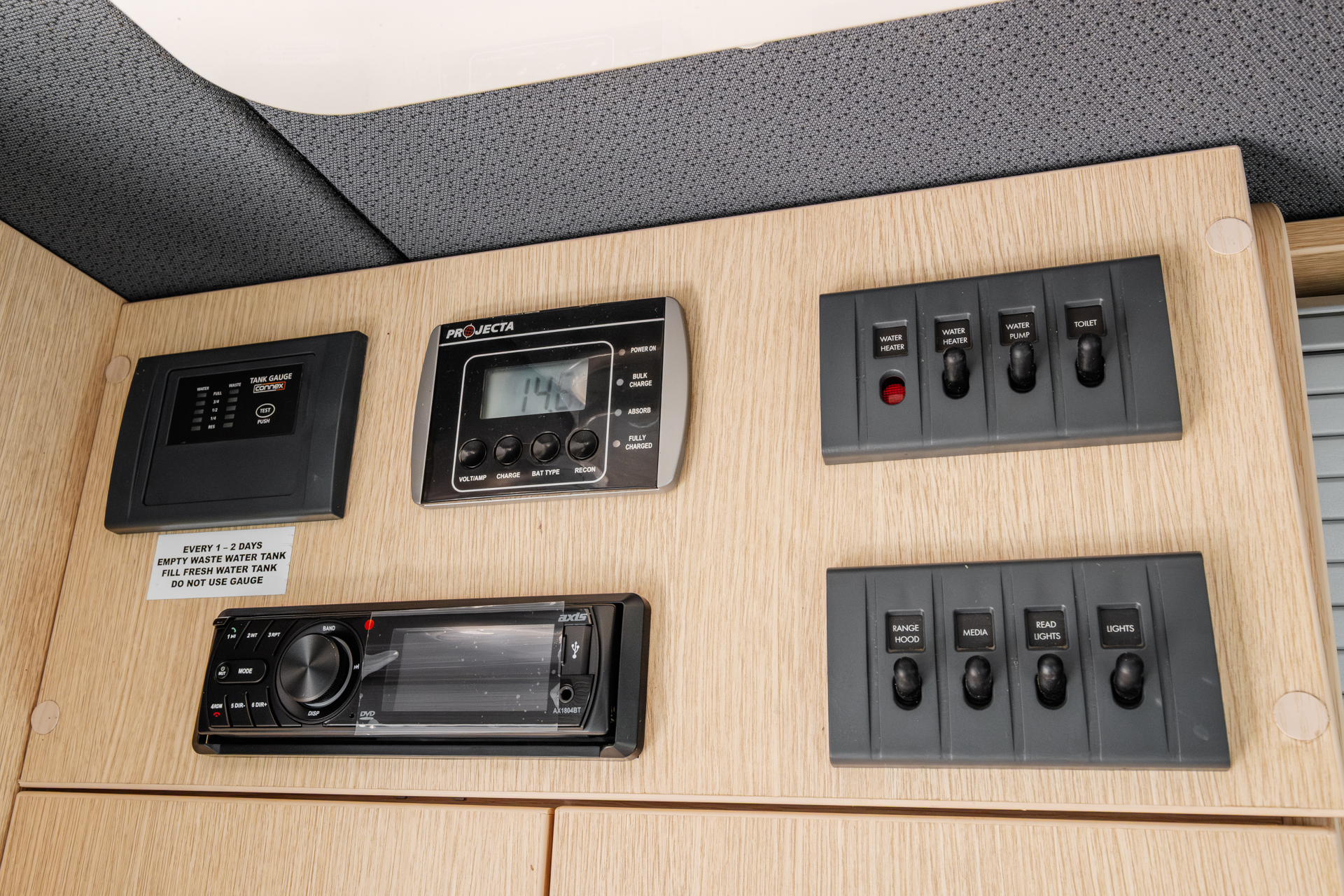 Carousel Popup Thumnails 40 - 2022 Kea Nomad M700 Mercedes 3 Berth