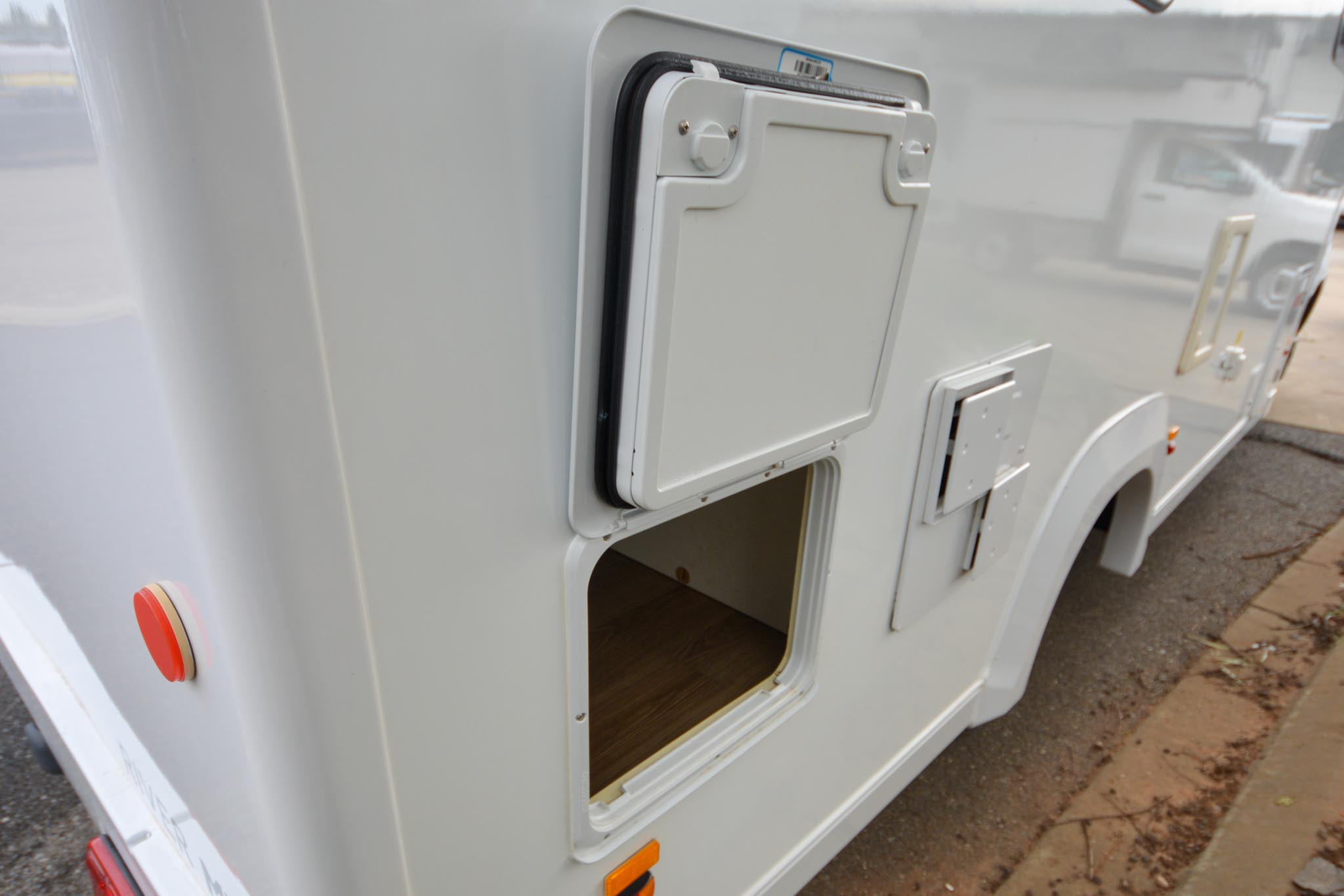 Carousel Popup Thumnails 12 - 2021 Kea River M721 Mercedes 6 Berth