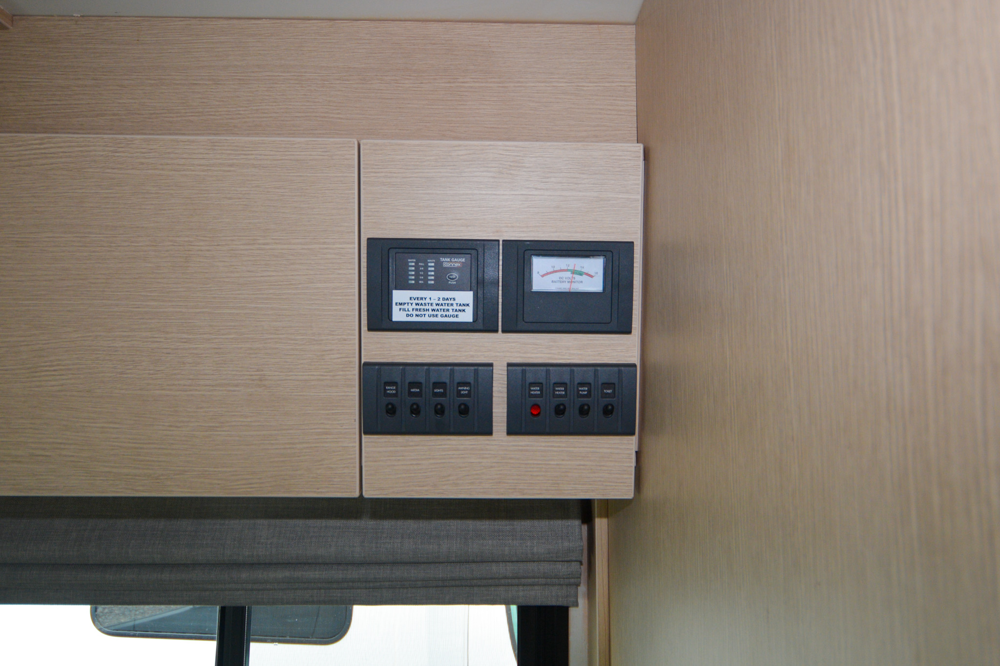 Carousel Popup Thumnails 26 - 2021 Kea Discovery M660 Mercedes 4 Berth