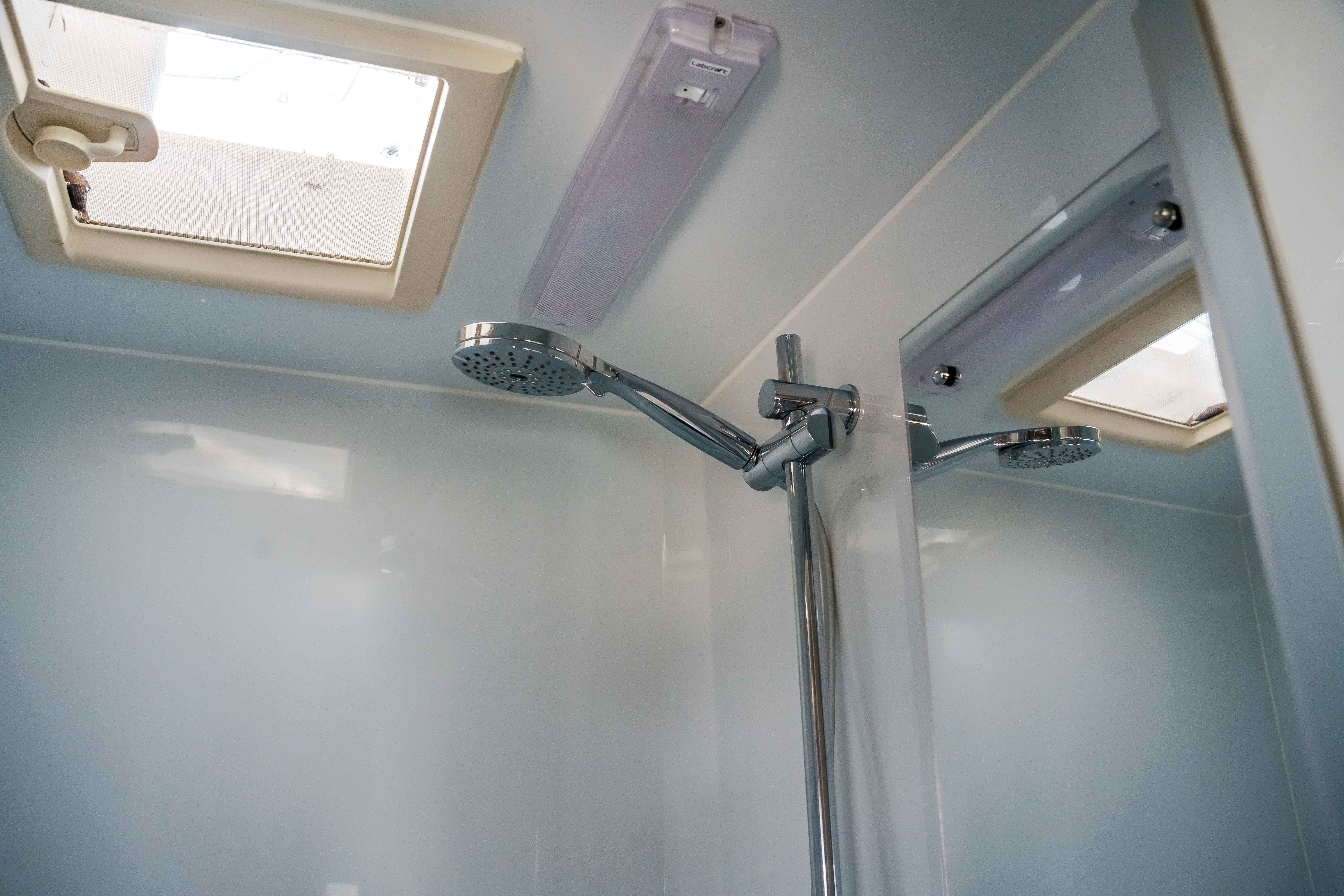 Carousel Popup Thumnails 21 - 2021 Kea Discovery M660 Mercedes 4 Berth