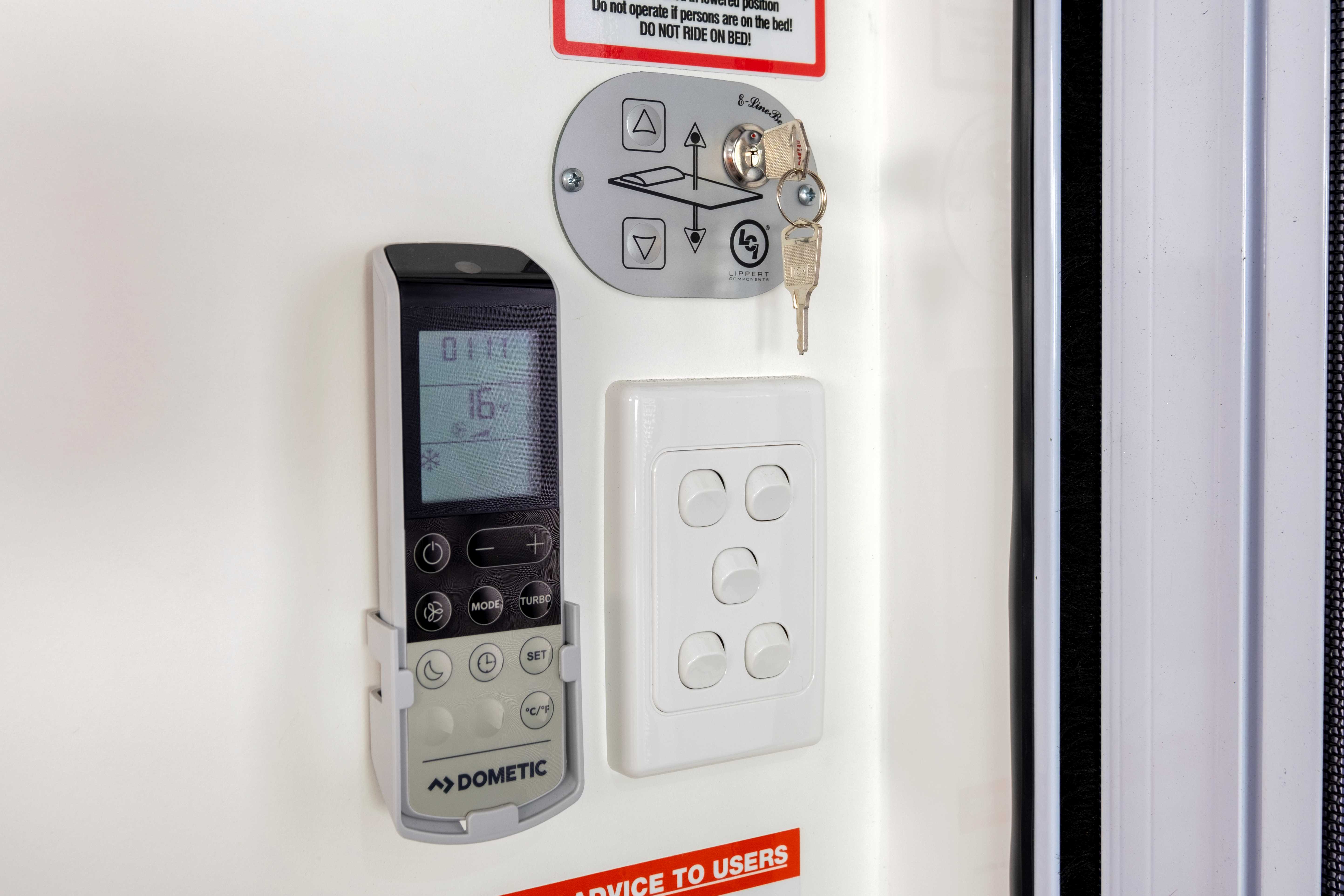 Carousel Popup Thumnails 4 - 2024 Windsor Daintree Renault 2 Berth