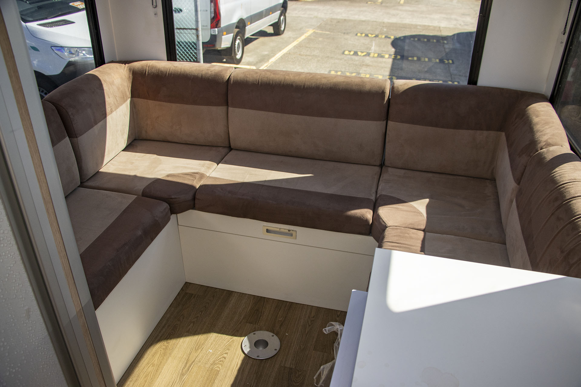Carousel Popup Thumnails 23 - 2020 Kea River M721 Mercedes 6 Berth