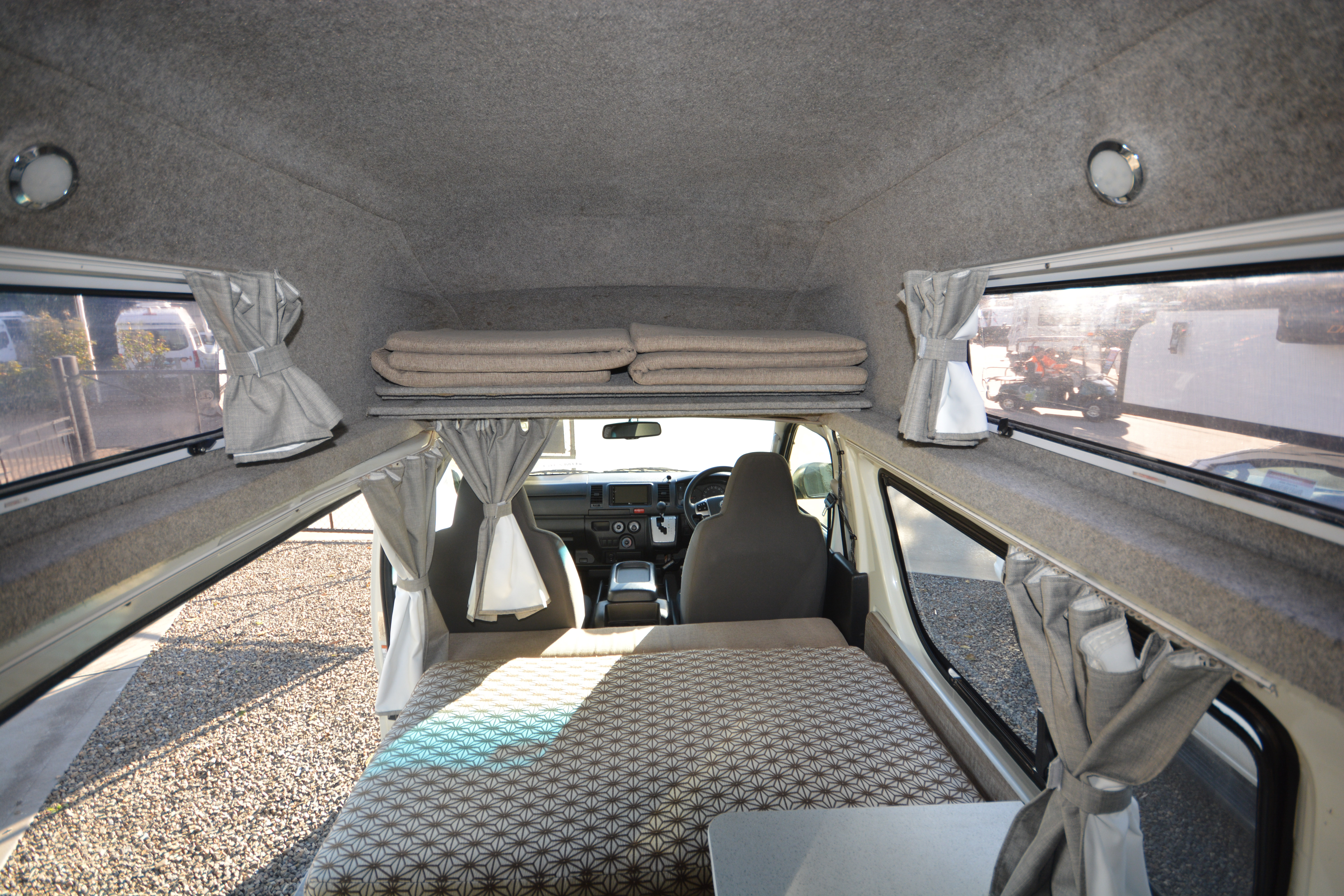 Carousel Popup Thumnails 18 - 2018 Talvor Endeavour Toyota HiAce 4 Berth