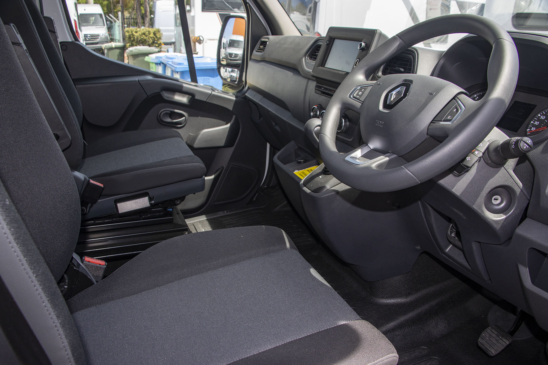 Carousel Popup Thumnails 7 - 2024 Windsor Daintree Renault 2 Berth