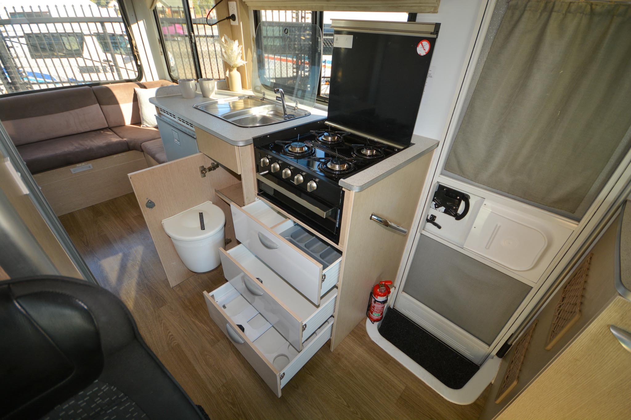 Carousel Popup Thumnails 35 - 2021 Kea Discovery M660 Mercedes 4 Berth