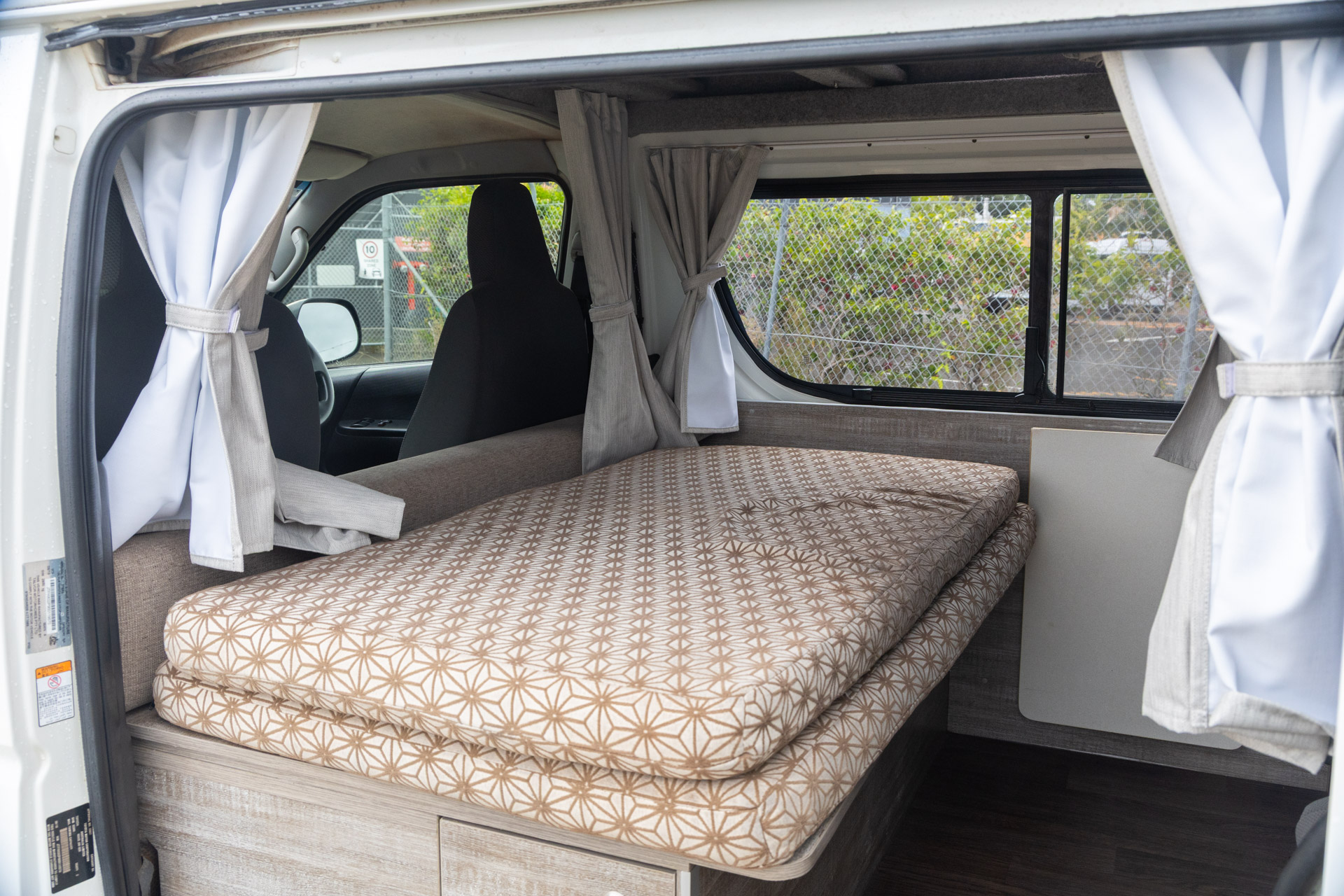 Carousel Popup Thumnails 19 - 2018 Talvor Endeavour Toyota 4 Berth
