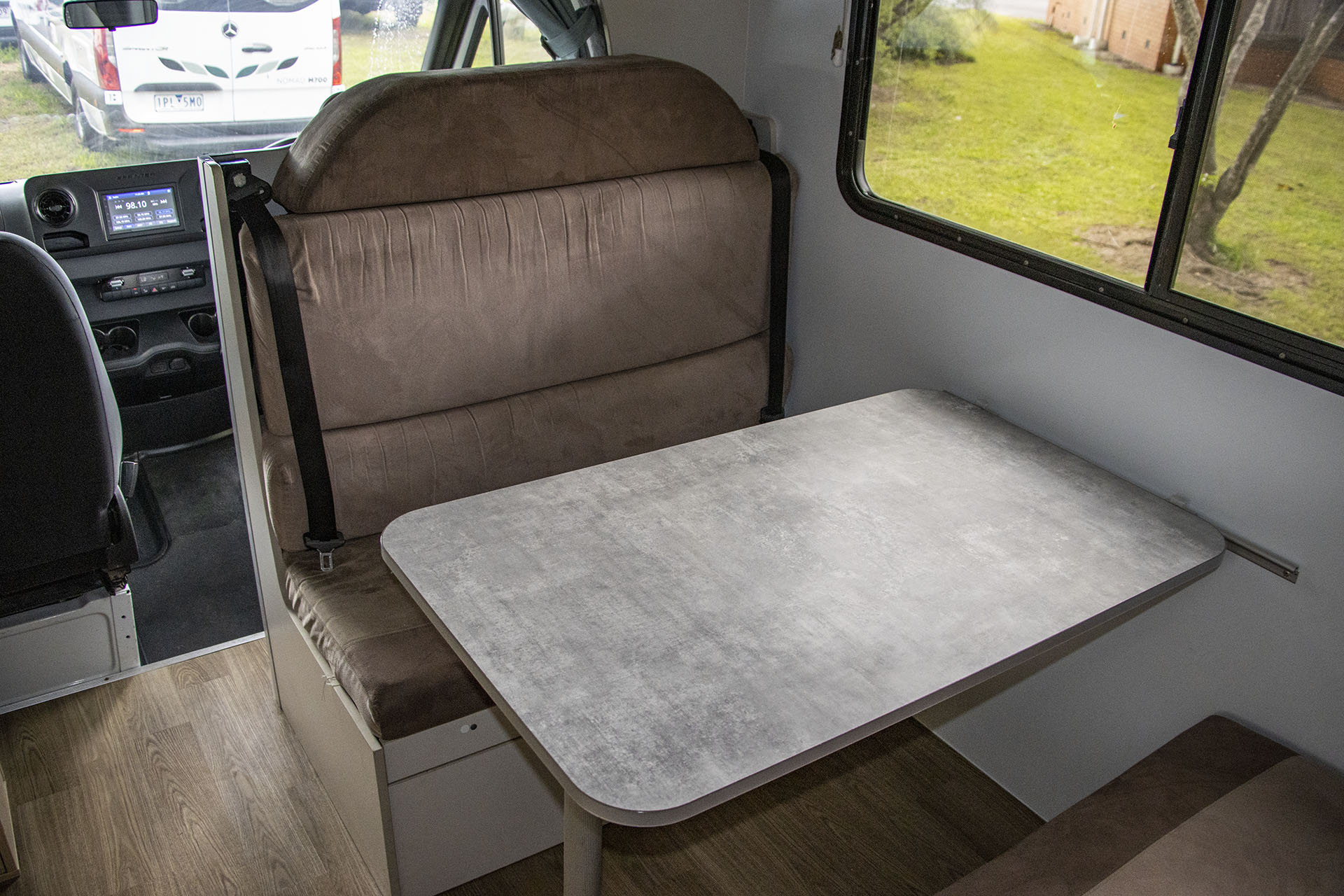 Carousel Popup Thumnails 21 - 2021 Windsor Platinum M725 Mercedes 6 Berth