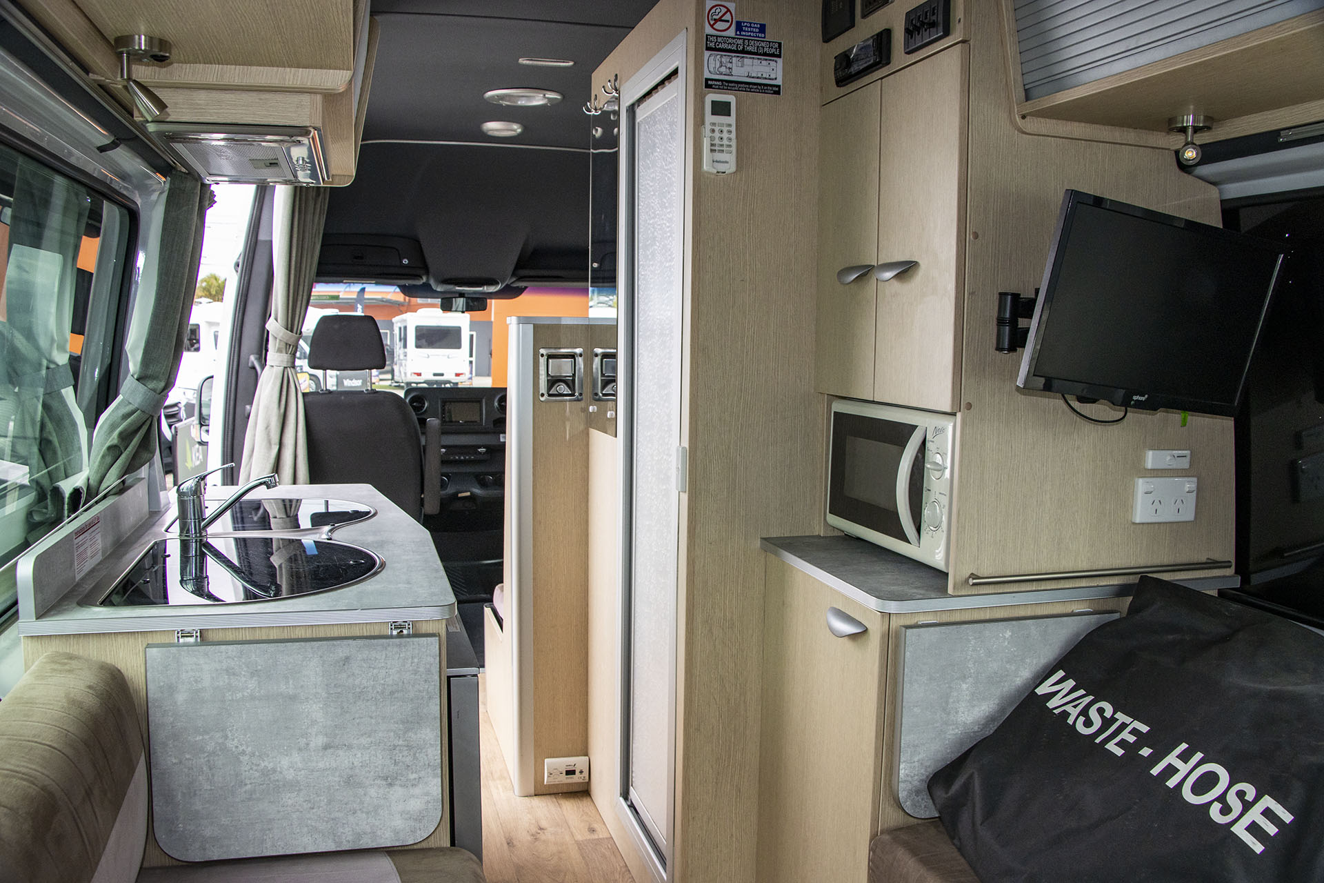 Carousel Popup Thumnails 24 - 2021 Kea Nomad M700 Mercedes 3 Berth