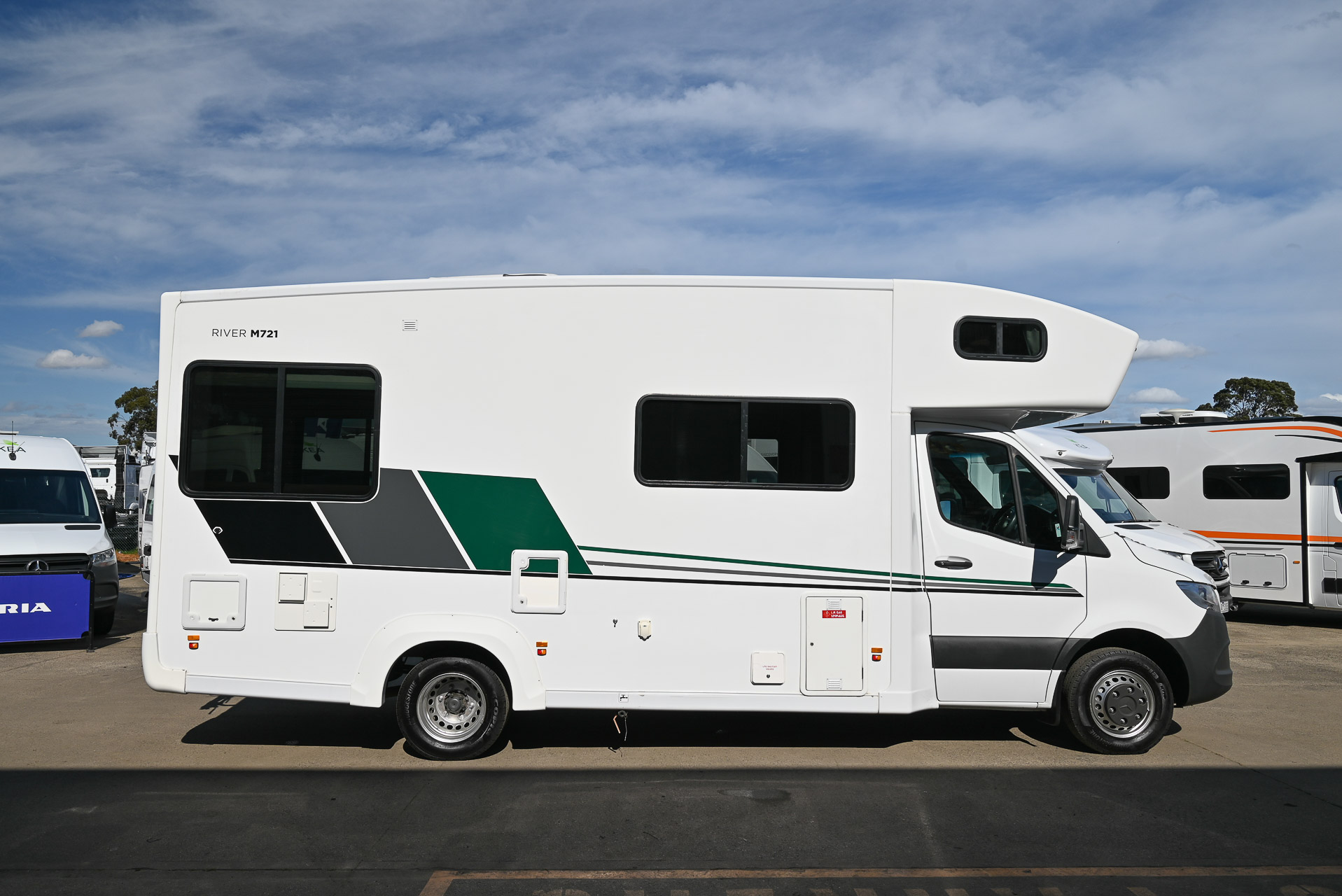Carousel Popup Thumnails 10 - 2019 Kea River M721 Mercedes 6 Berth