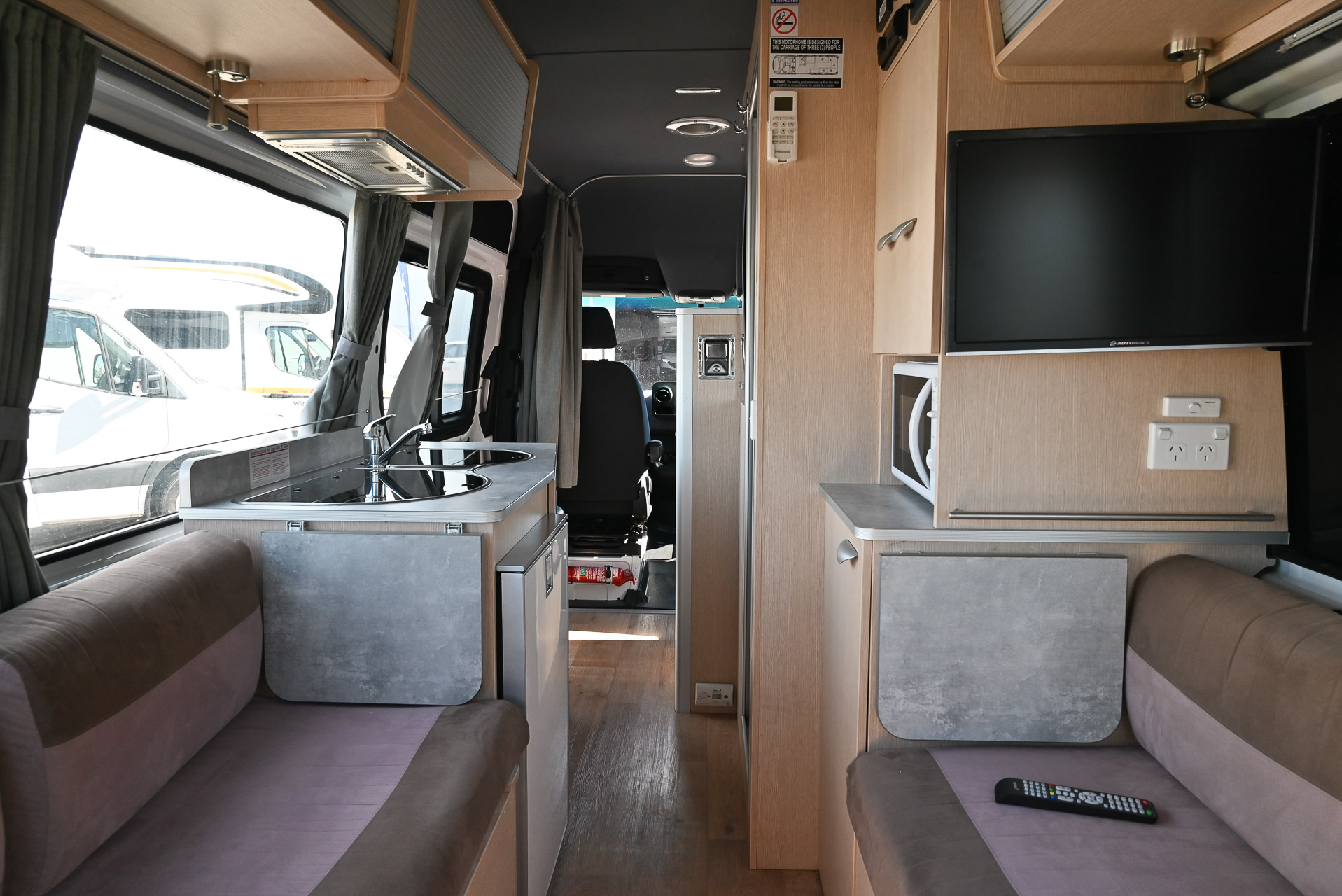 Carousel Popup Thumnails 26 - 2021 Kea Nomad M700 Mercedes 3 Berth