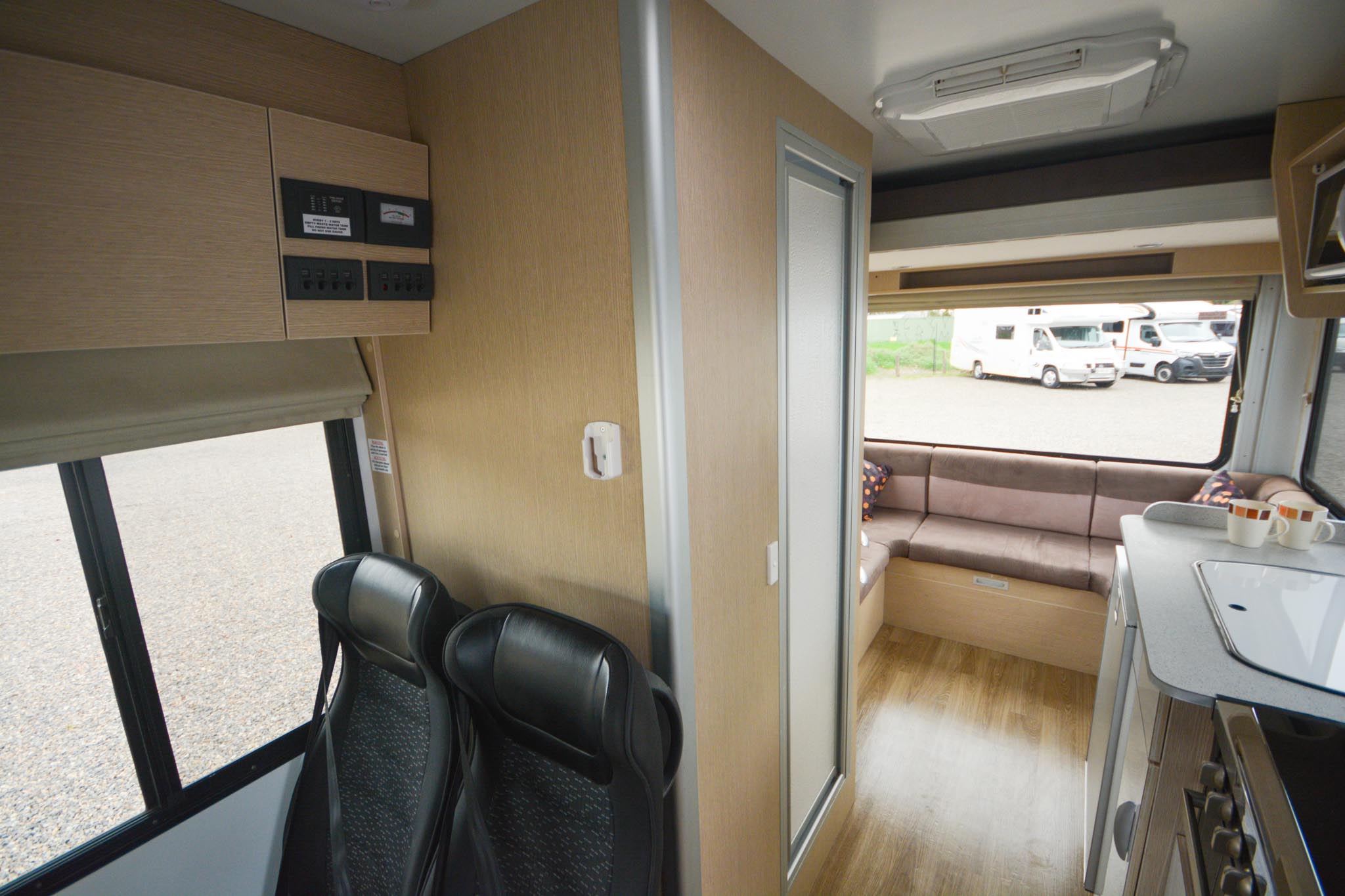 Carousel Popup Thumnails 19 - 2021 Kea Discovery M660 Mercedes 4 Berth