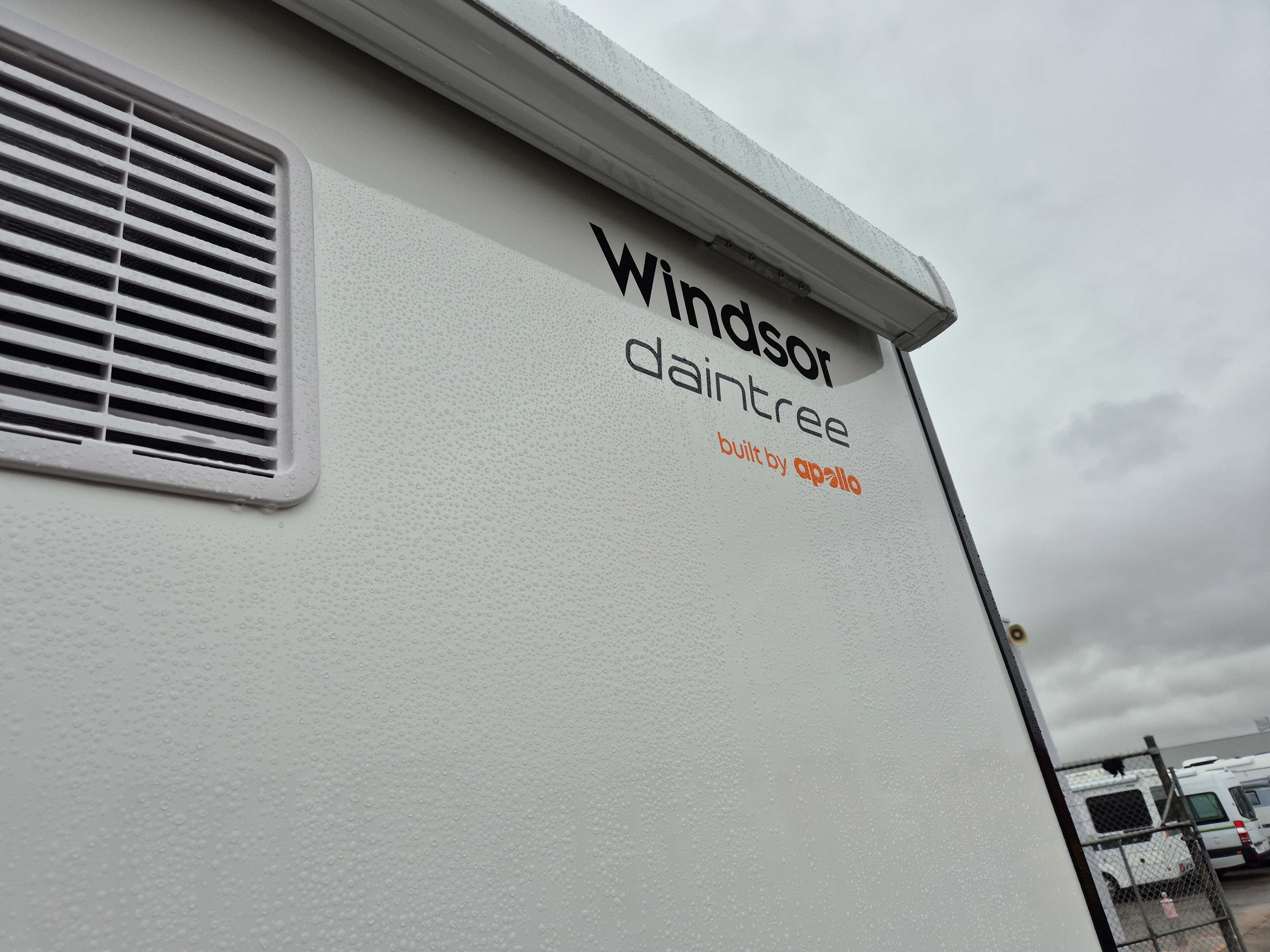 Carousel Popup Thumnails 10 - 2024 Windsor Daintree Renault 2 Berth