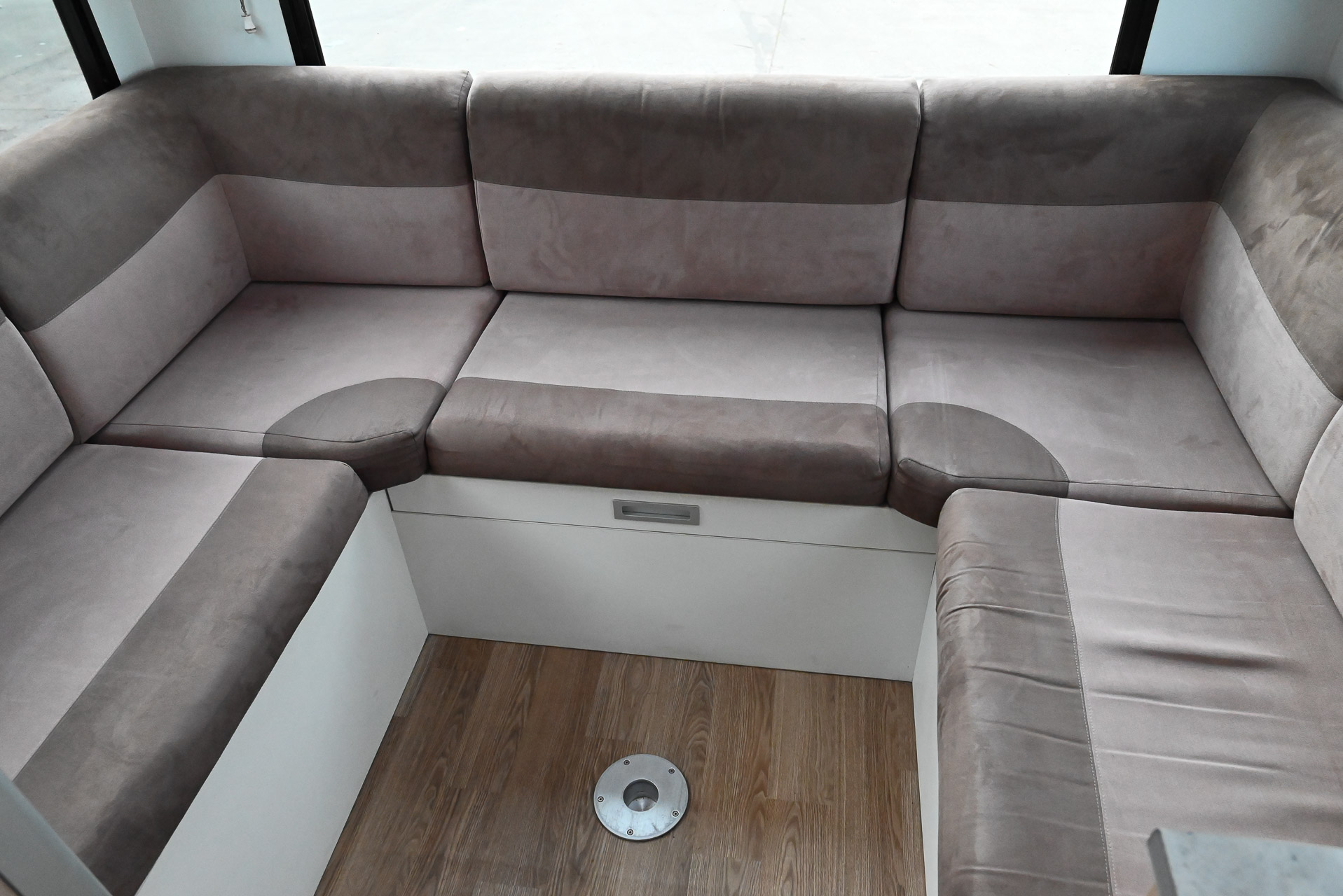 Carousel Popup Thumnails 33 - 2020 Kea River M721 Mercedes 6 Berth