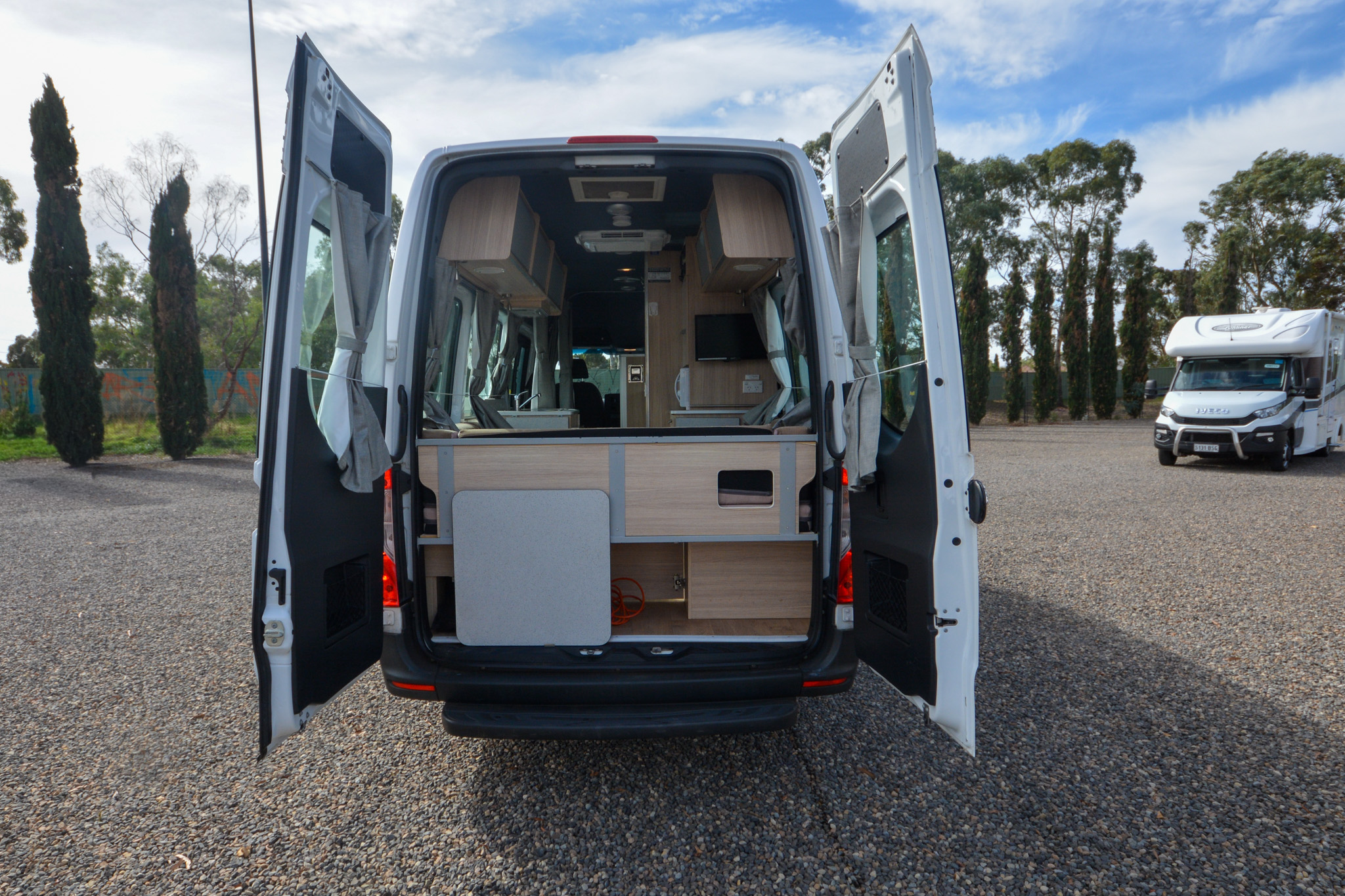 Carousel Popup Thumnails 10 - 2021 Kea Nomad M700 Mercedes 3 Berth