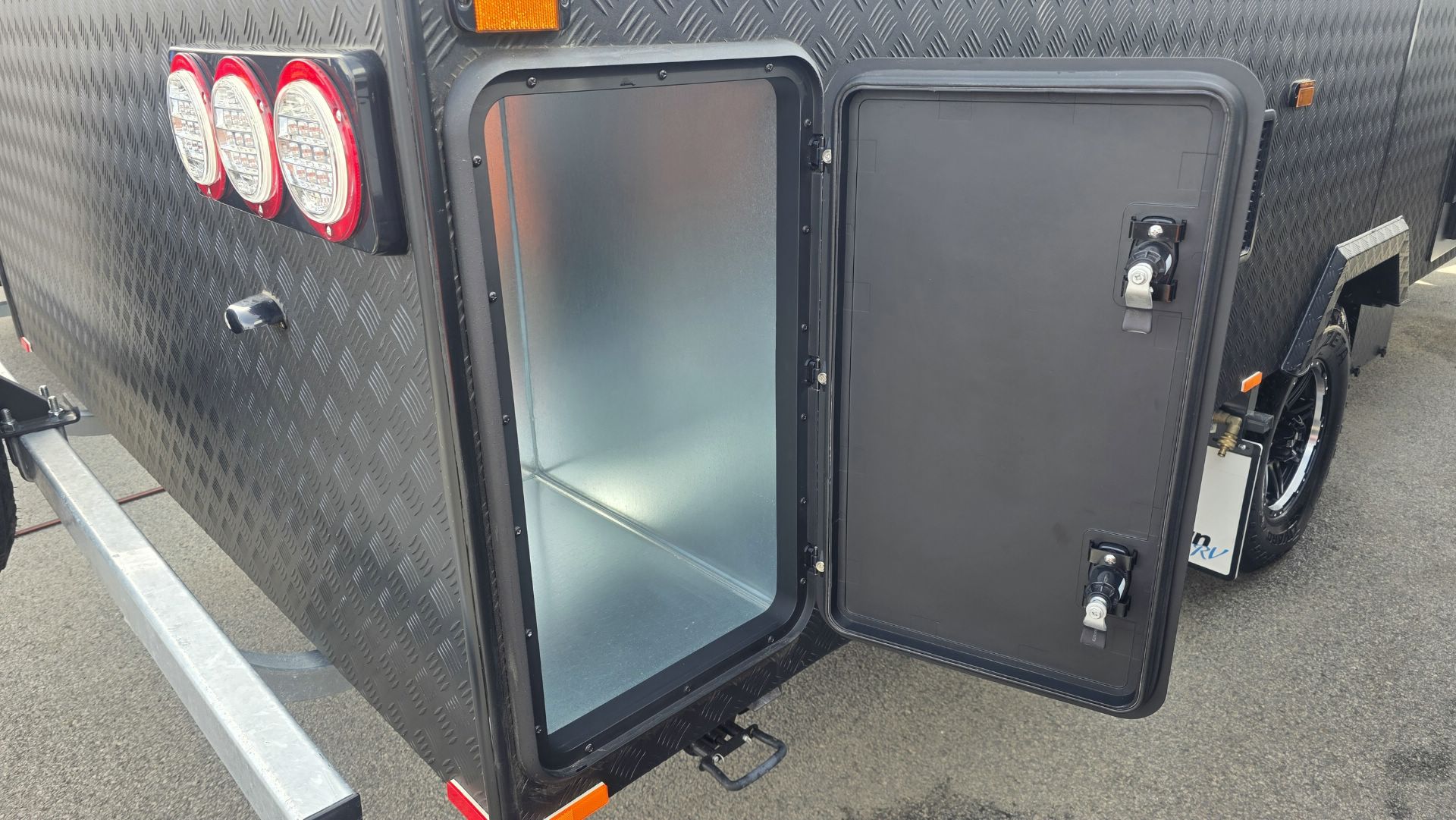 Carousel Popup Thumnails 28 - 2025 Design RV Odyssey V1-1 18'8