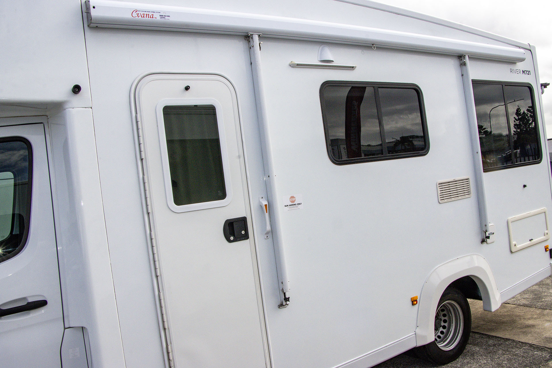 Carousel Popup Thumnails 10 - 2021 Kea River M721 Mercedes 6 Berth