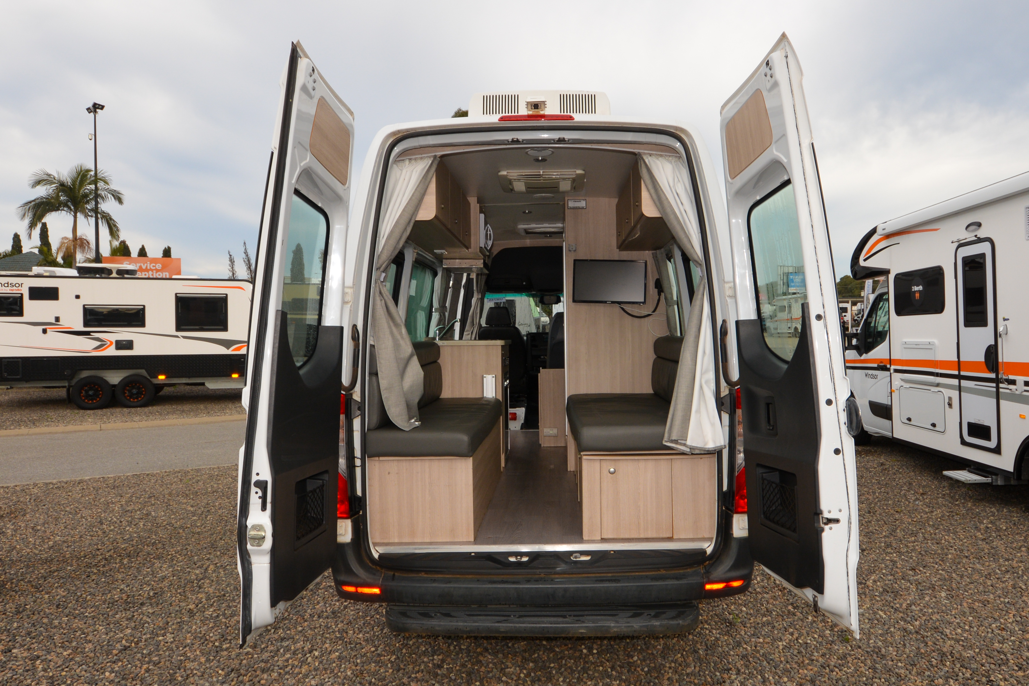 Carousel Popup Thumnails 13 - 2021 Talvor Euro Tourer FRC Mercedes 2 Berth